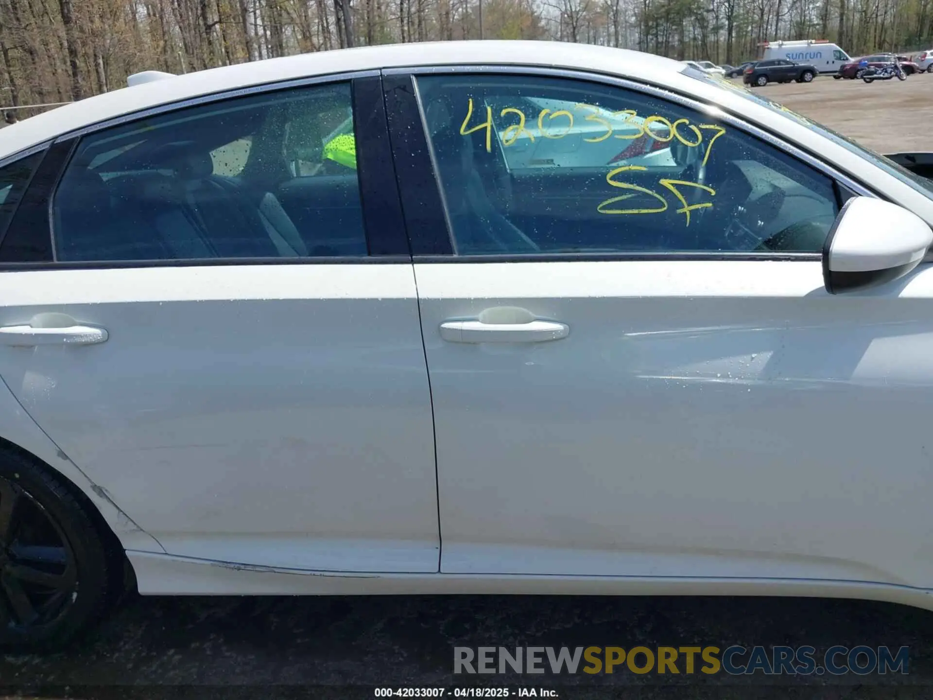 13 Photograph of a damaged car 1HGCV1F30KA128999 HONDA ACCORD 2019