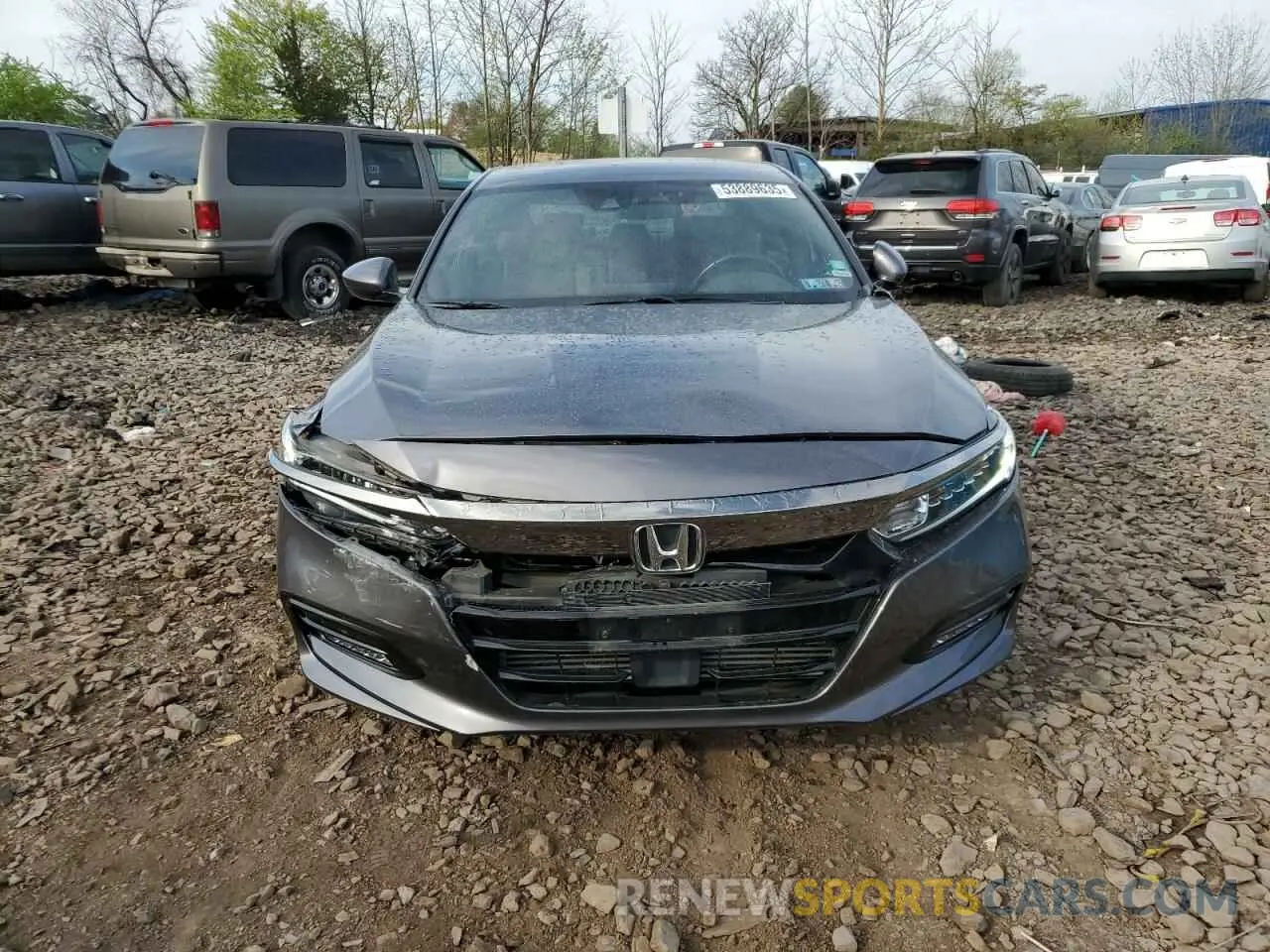 5 Photograph of a damaged car 1HGCV1F30KA135788 HONDA ACCORD 2019