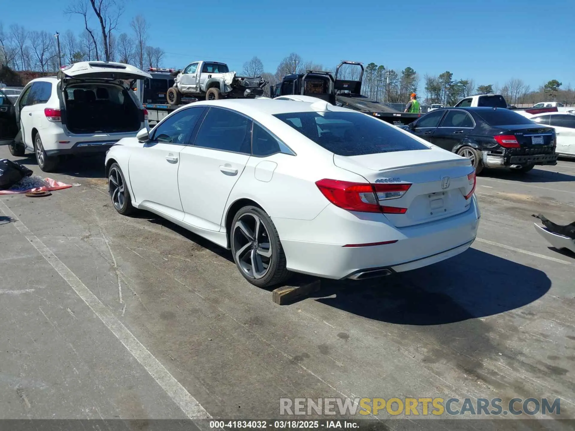 3 Photograph of a damaged car 1HGCV1F30KA142661 HONDA ACCORD 2019