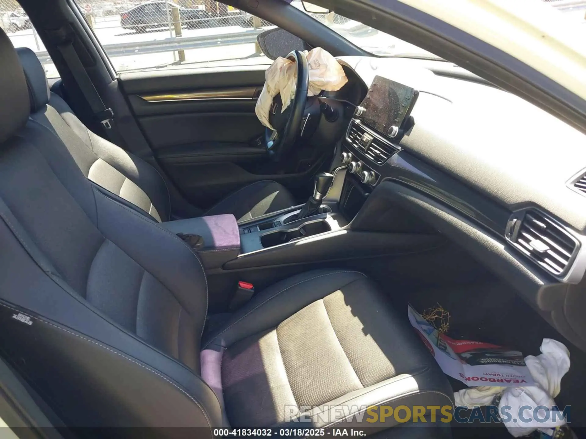 5 Photograph of a damaged car 1HGCV1F30KA142661 HONDA ACCORD 2019