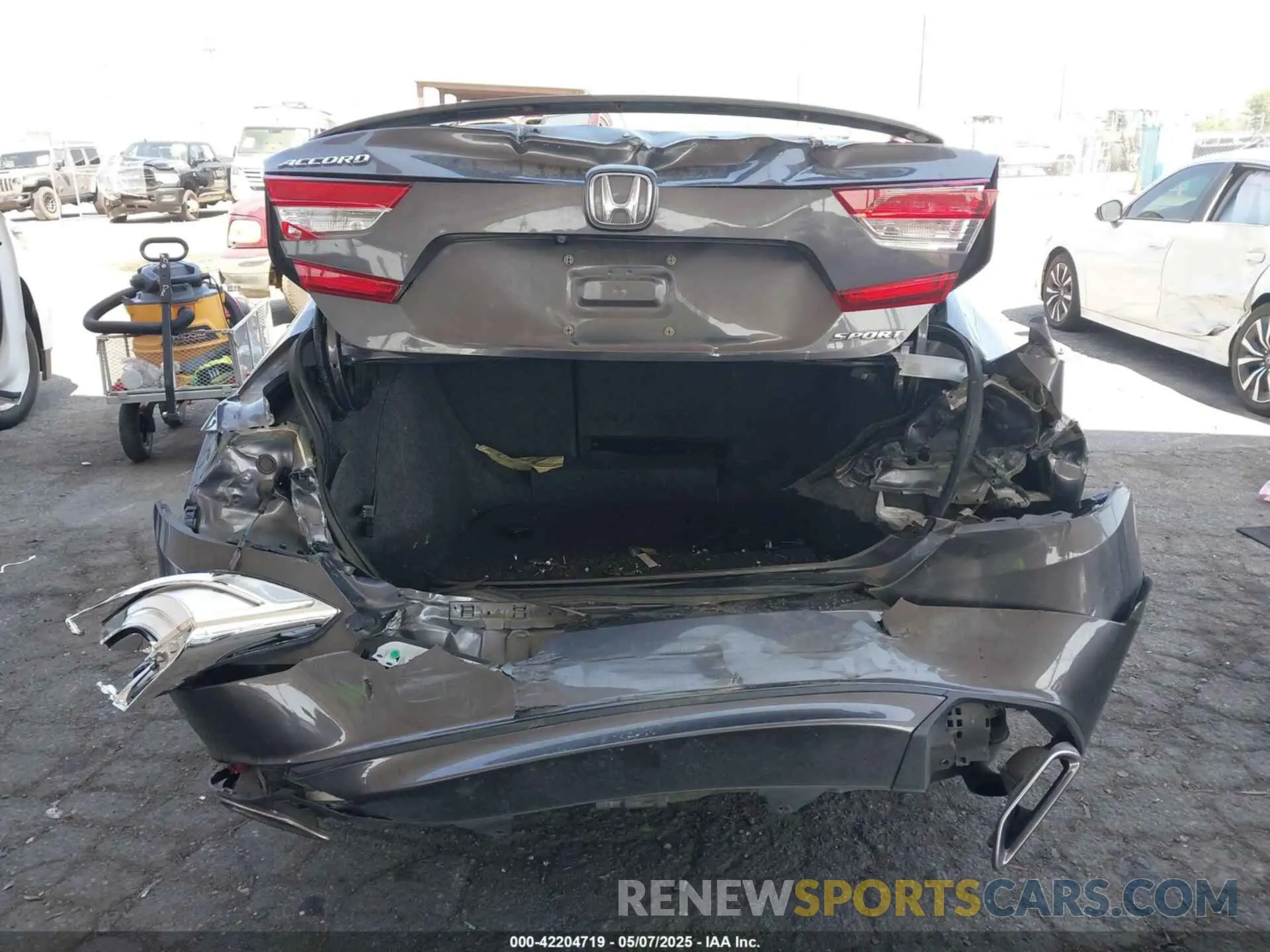 16 Photograph of a damaged car 1HGCV1F30KA154969 HONDA ACCORD 2019
