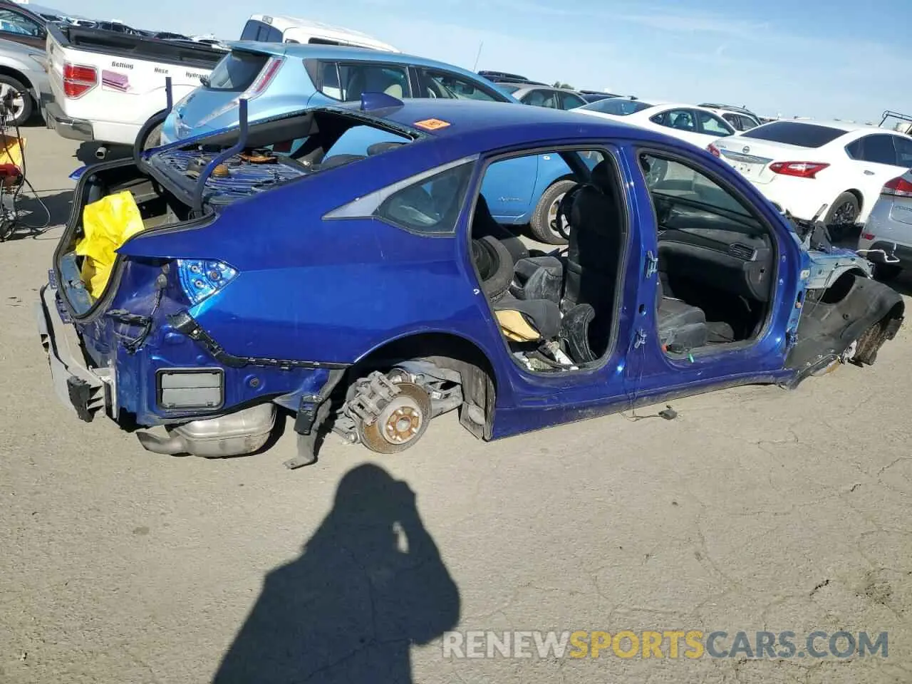 3 Photograph of a damaged car 1HGCV1F30KA160383 HONDA ACCORD 2019