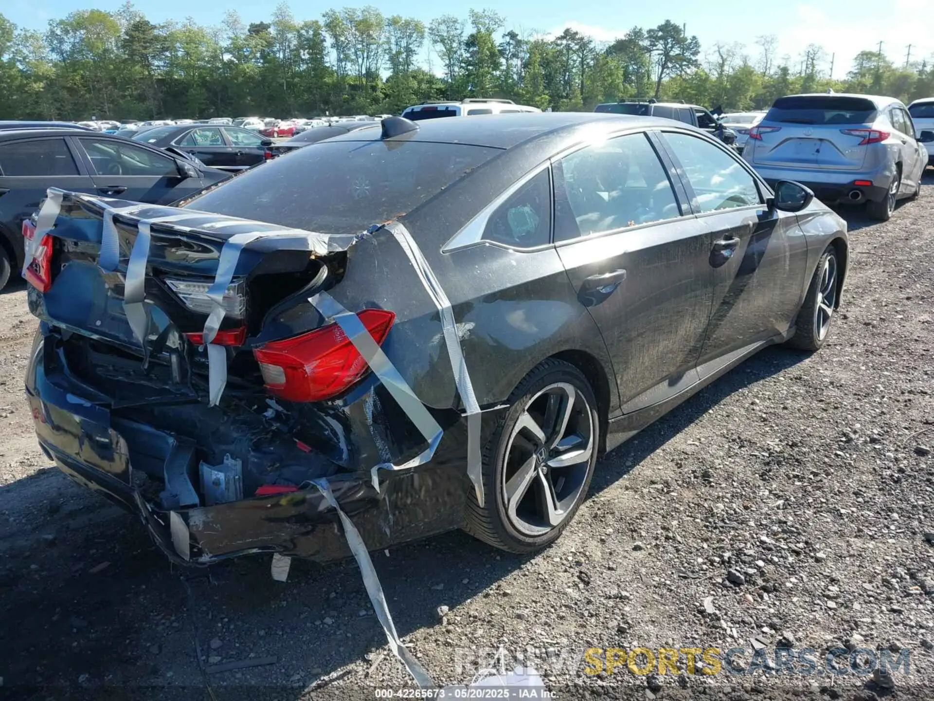 4 Photograph of a damaged car 1HGCV1F30KA166605 HONDA ACCORD 2019
