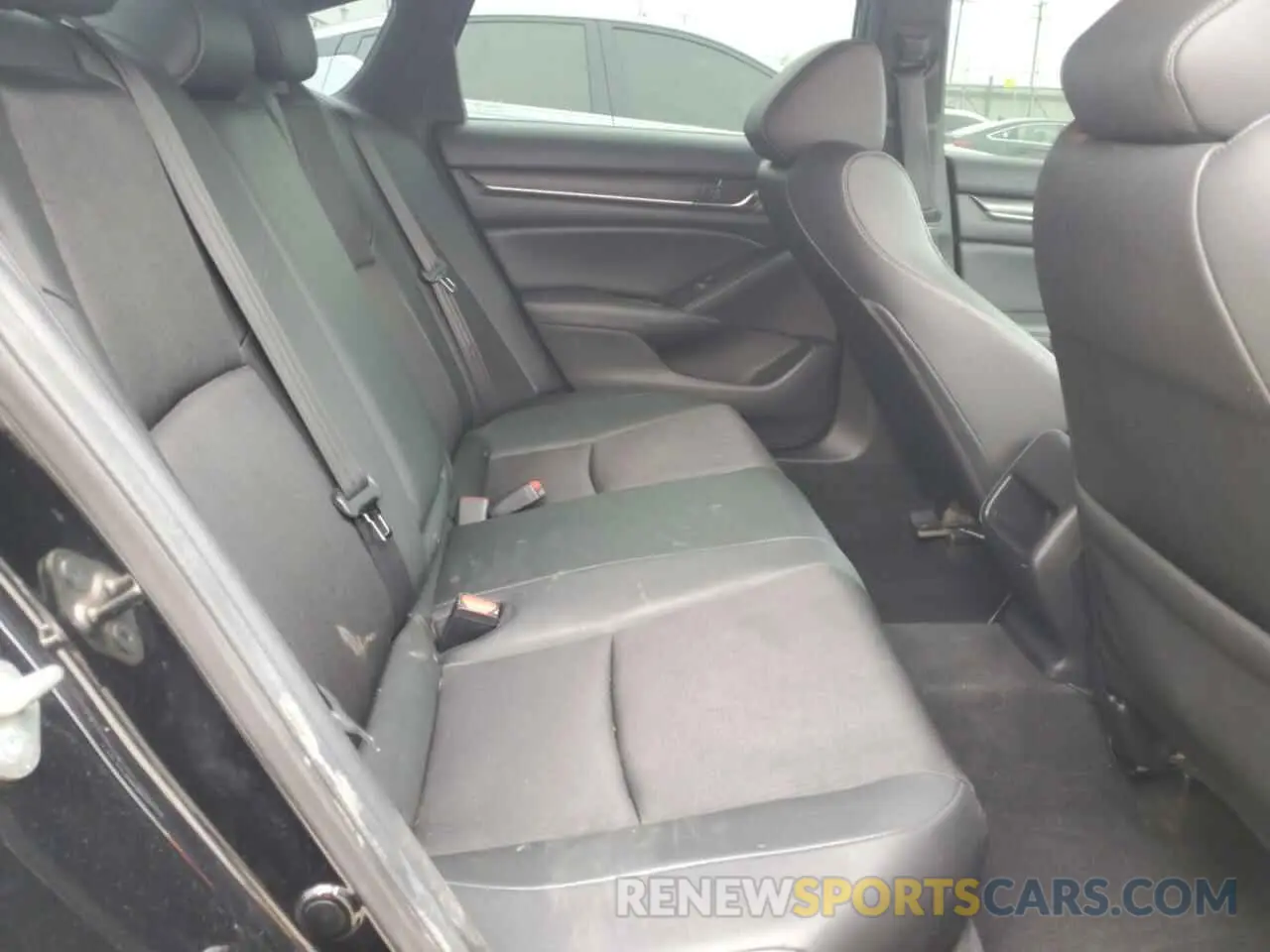 10 Photograph of a damaged car 1HGCV1F30KA166751 HONDA ACCORD 2019