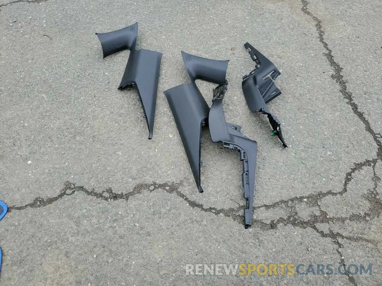 12 Photograph of a damaged car 1HGCV1F30KA167415 HONDA ACCORD 2019