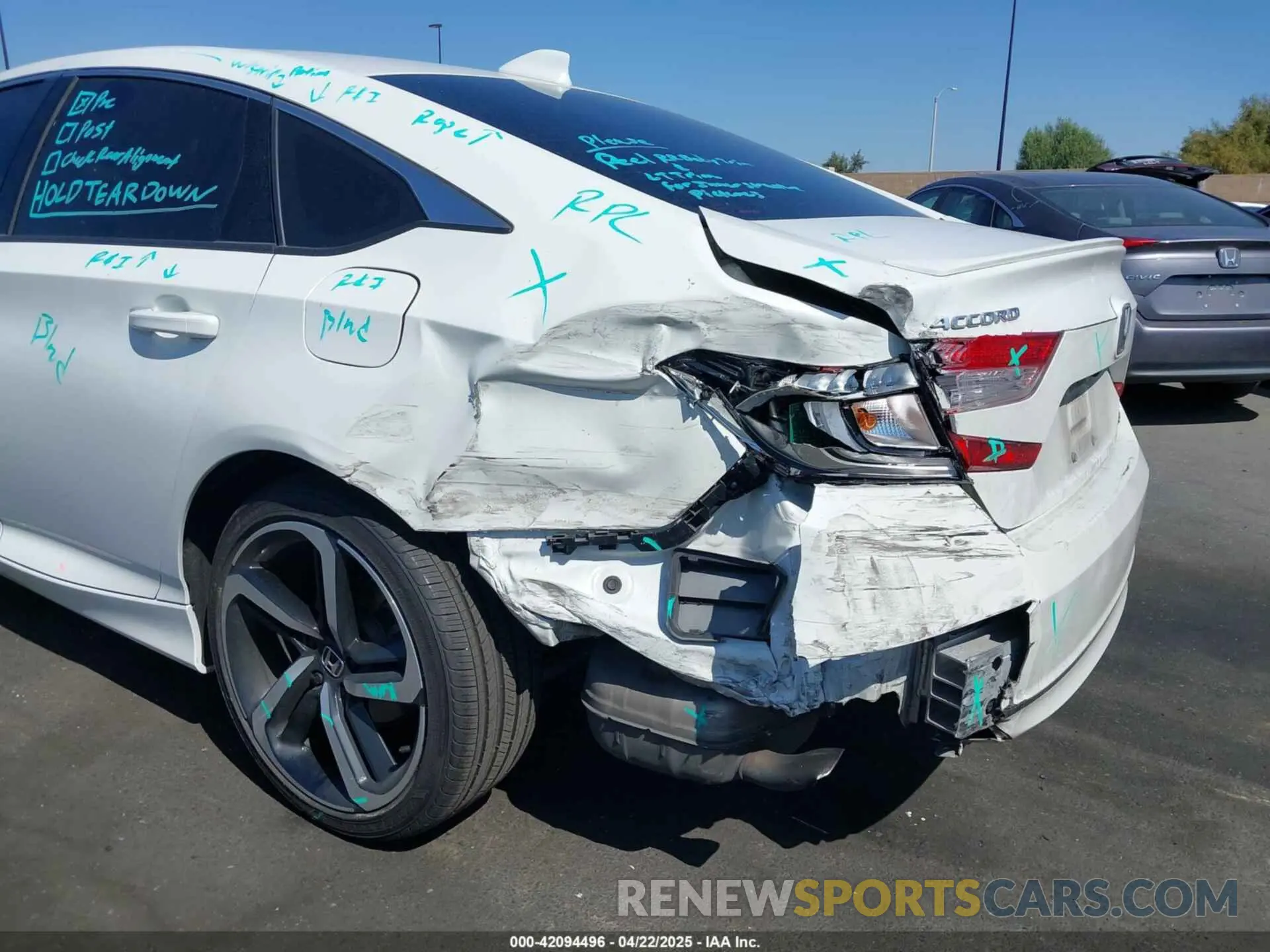6 Photograph of a damaged car 1HGCV1F31KA015305 HONDA ACCORD 2019