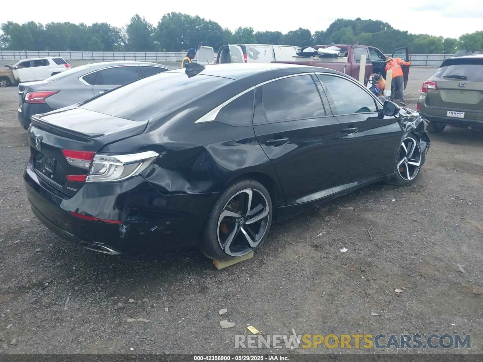 4 Photograph of a damaged car 1HGCV1F31KA016633 HONDA ACCORD 2019