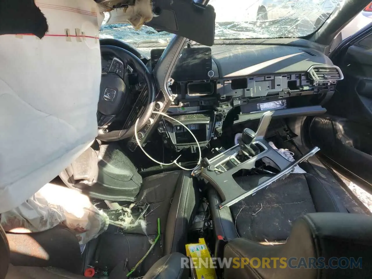 8 Photograph of a damaged car 1HGCV1F31KA023663 HONDA ACCORD 2019