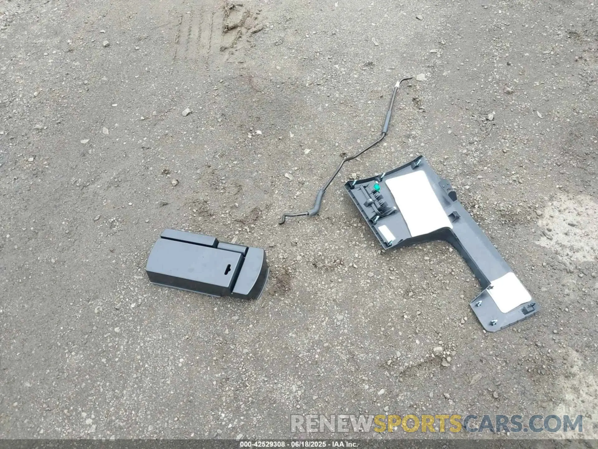 12 Photograph of a damaged car 1HGCV1F31KA026918 HONDA ACCORD 2019
