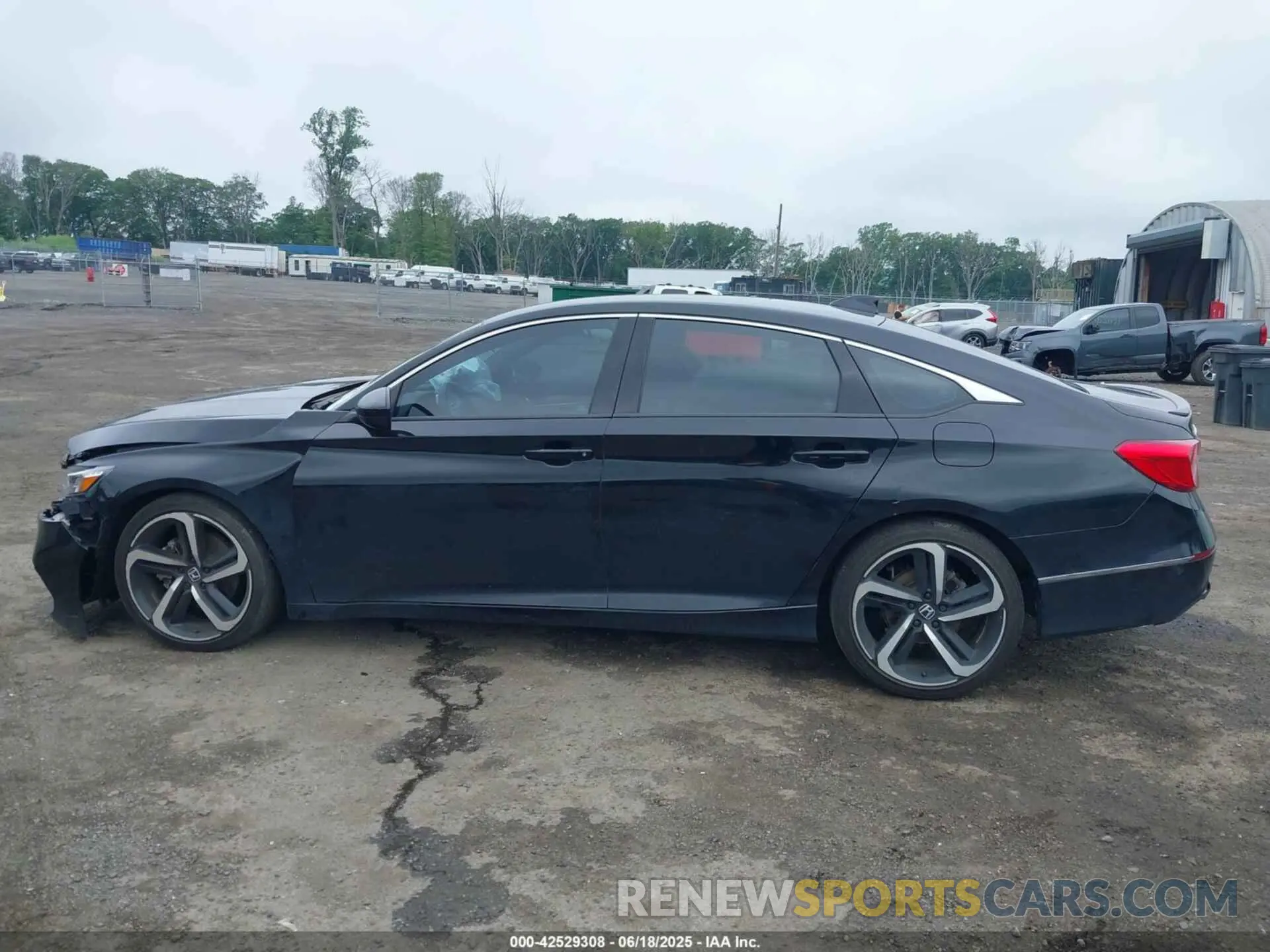 15 Photograph of a damaged car 1HGCV1F31KA026918 HONDA ACCORD 2019