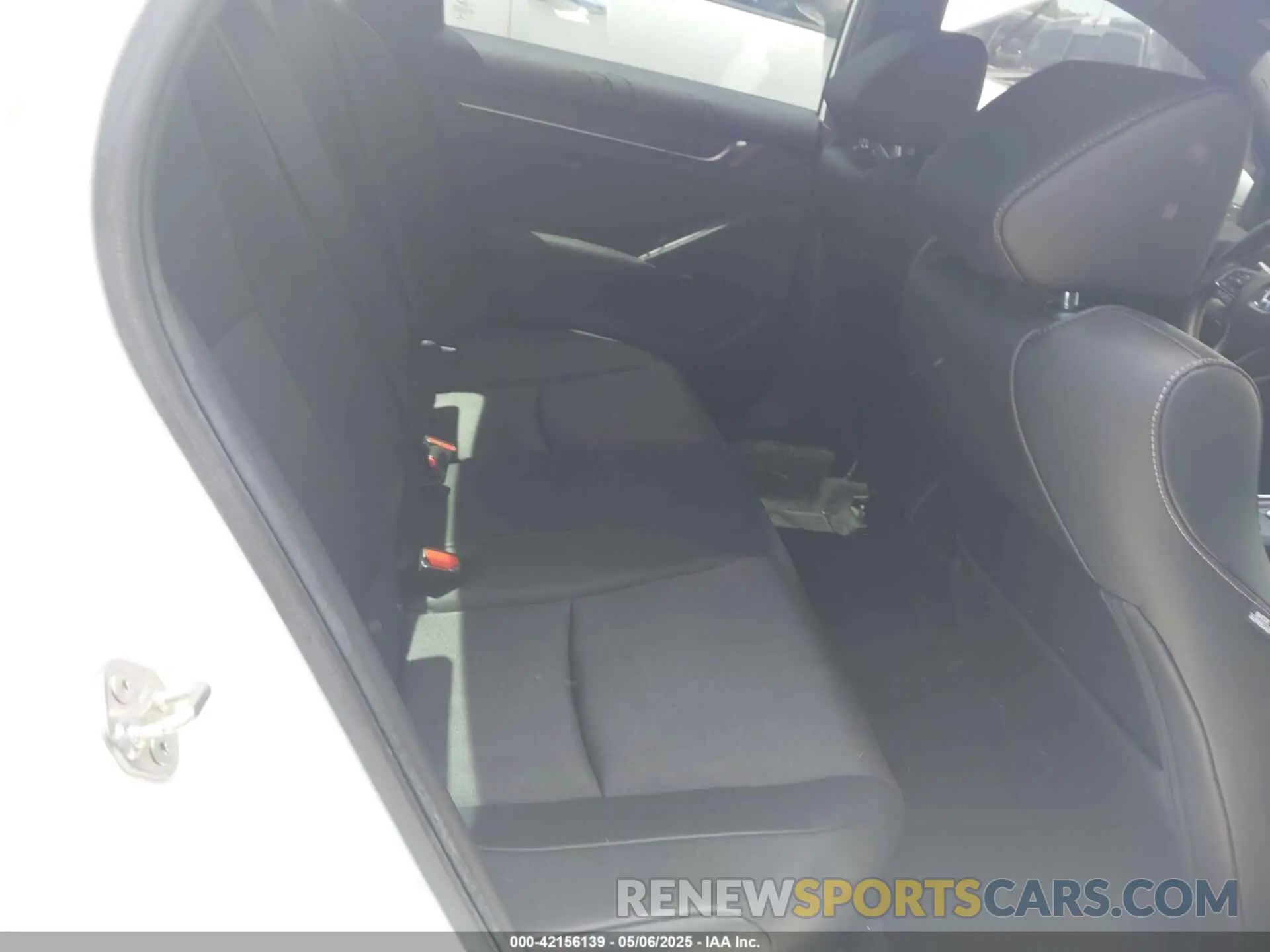 8 Photograph of a damaged car 1HGCV1F31KA029379 HONDA ACCORD 2019