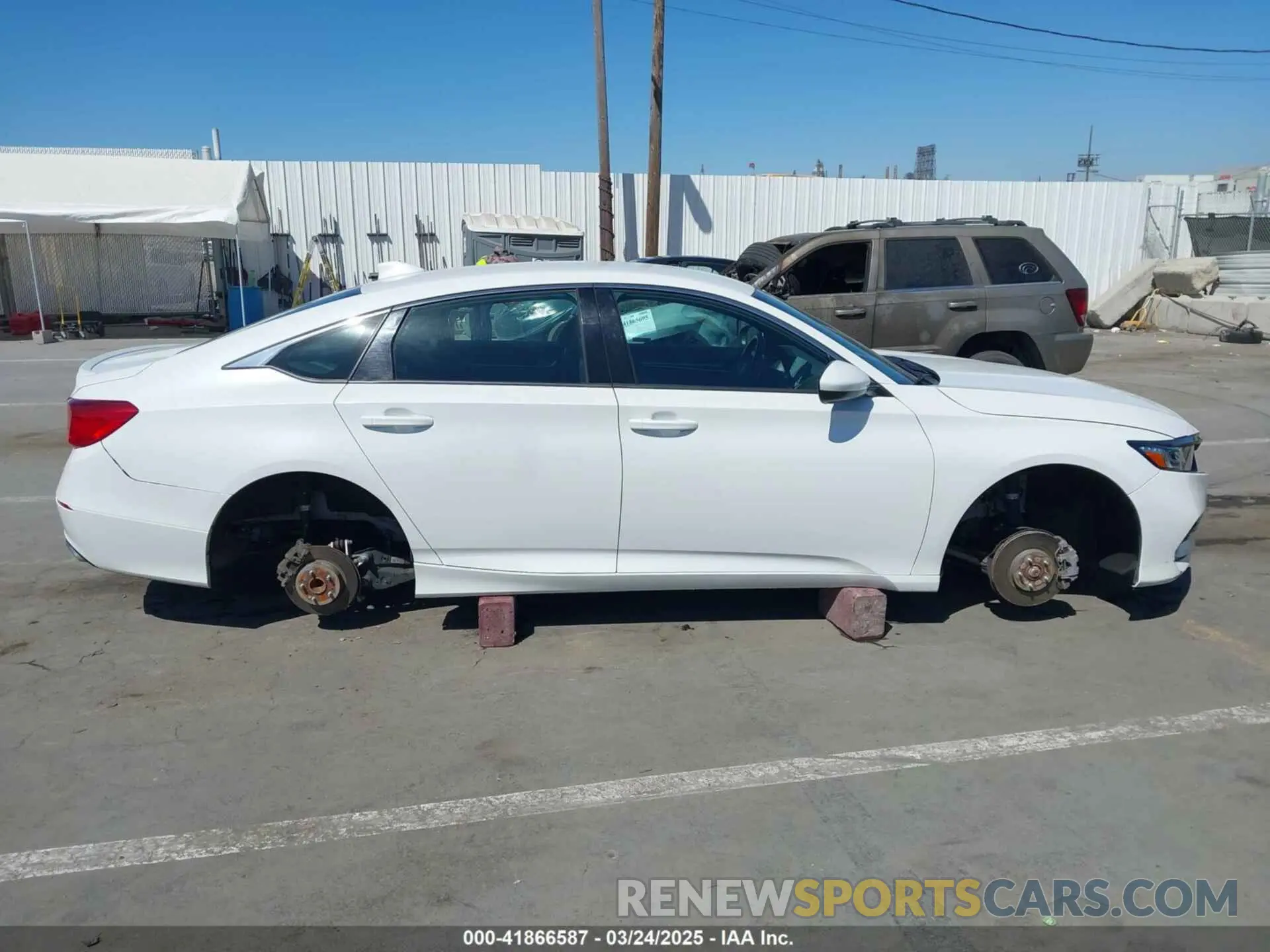 6 Photograph of a damaged car 1HGCV1F31KA031584 HONDA ACCORD 2019