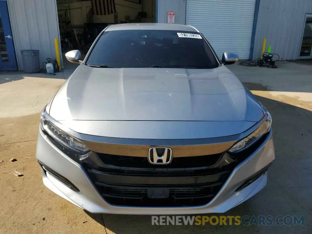 5 Photograph of a damaged car 1HGCV1F31KA037420 HONDA ACCORD 2019