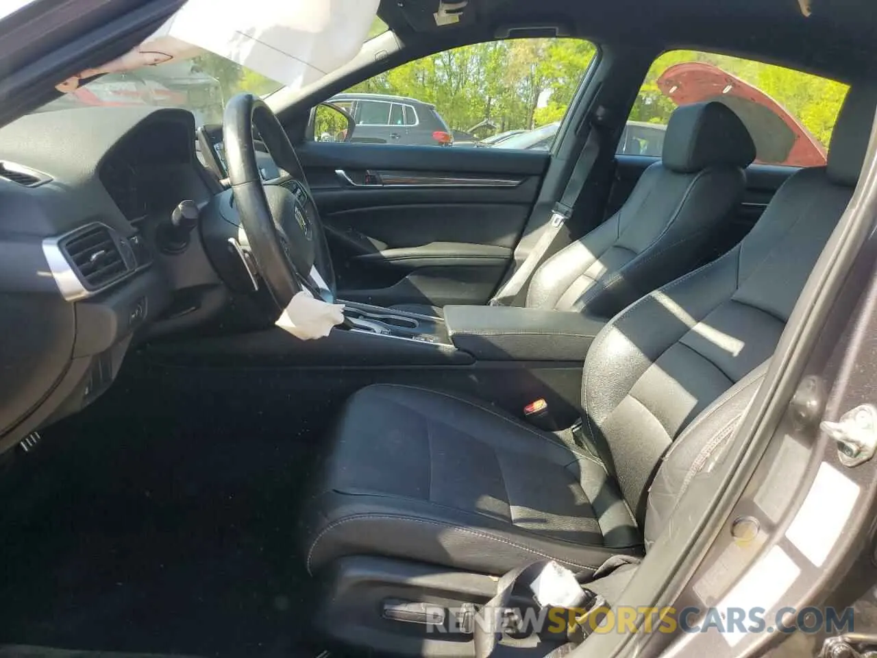 7 Photograph of a damaged car 1HGCV1F31KA064245 HONDA ACCORD 2019