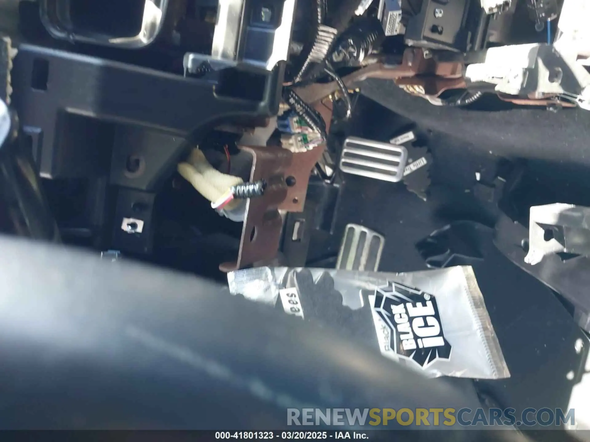 11 Photograph of a damaged car 1HGCV1F31KA086357 HONDA ACCORD 2019