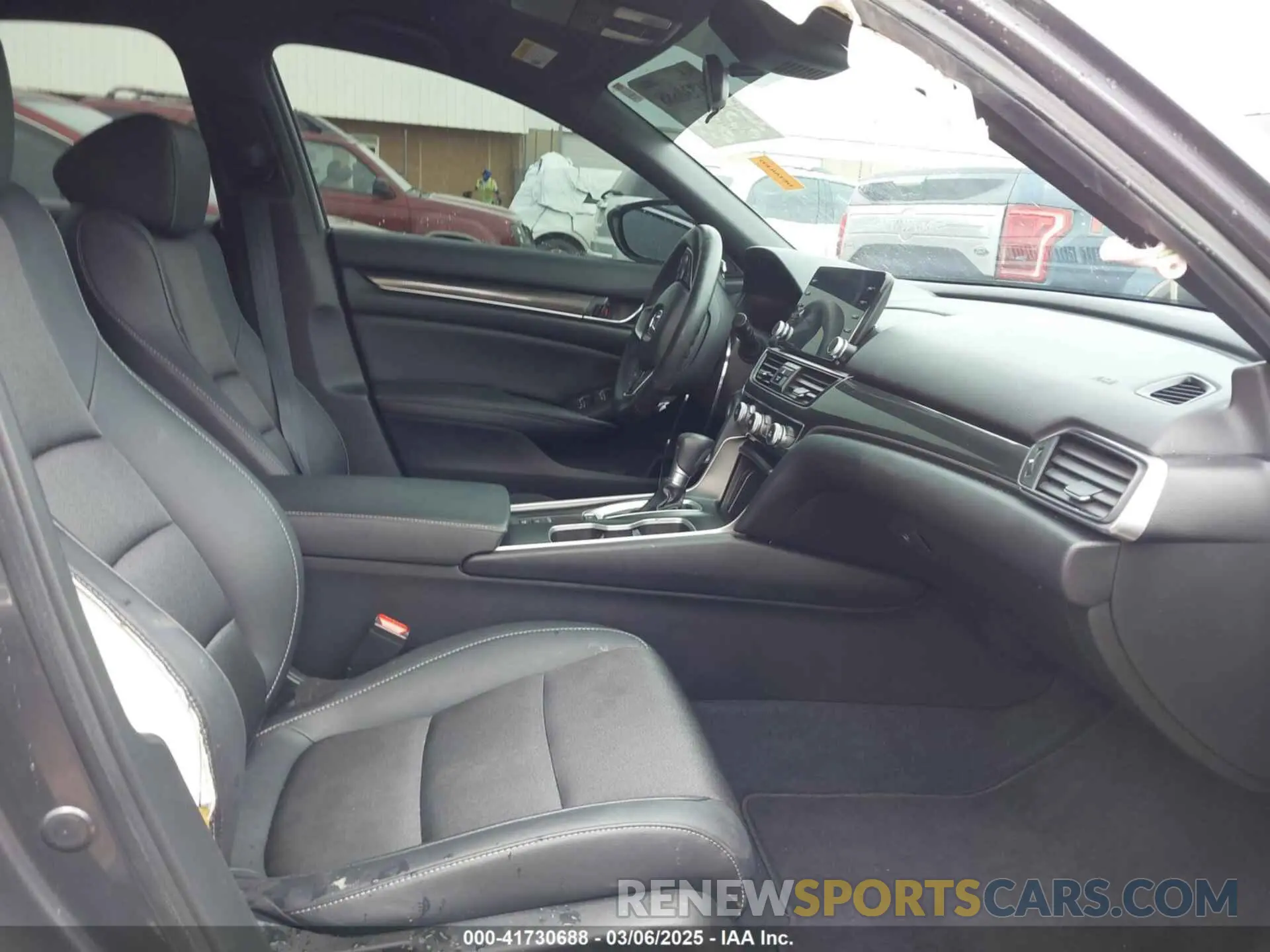 5 Photograph of a damaged car 1HGCV1F31KA103187 HONDA ACCORD 2019