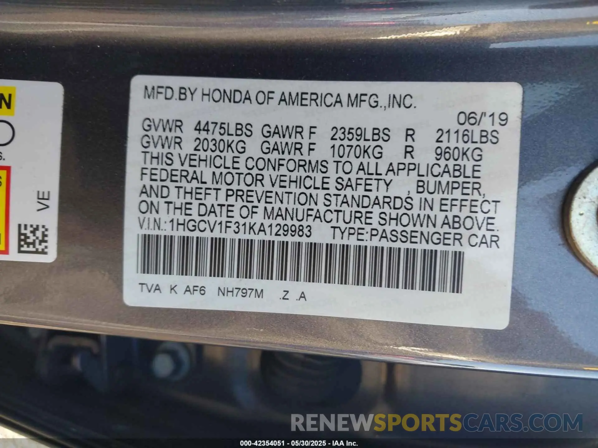 9 Photograph of a damaged car 1HGCV1F31KA129983 HONDA ACCORD 2019