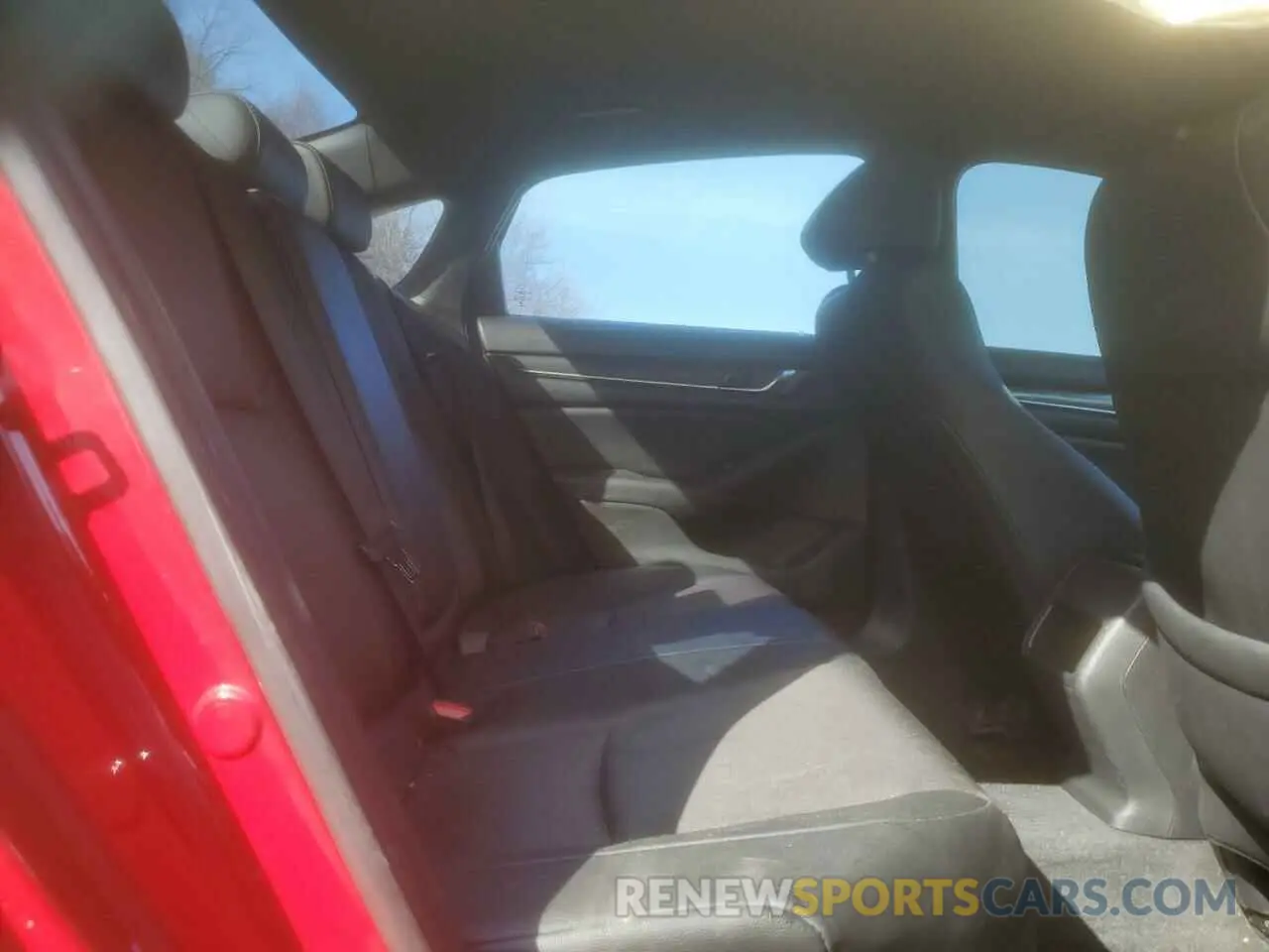 10 Photograph of a damaged car 1HGCV1F31KA159050 HONDA ACCORD 2019