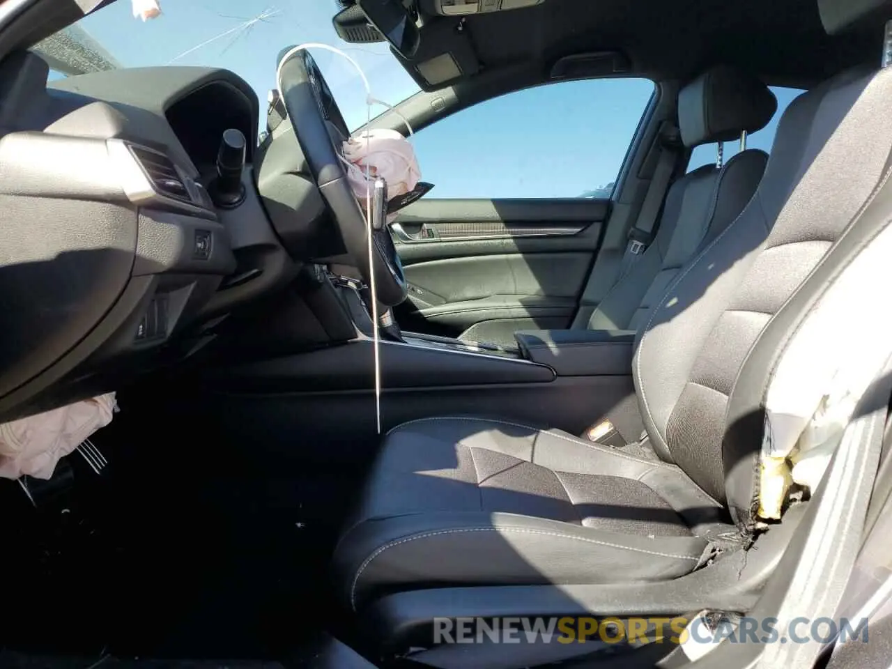 7 Photograph of a damaged car 1HGCV1F31KA164071 HONDA ACCORD 2019