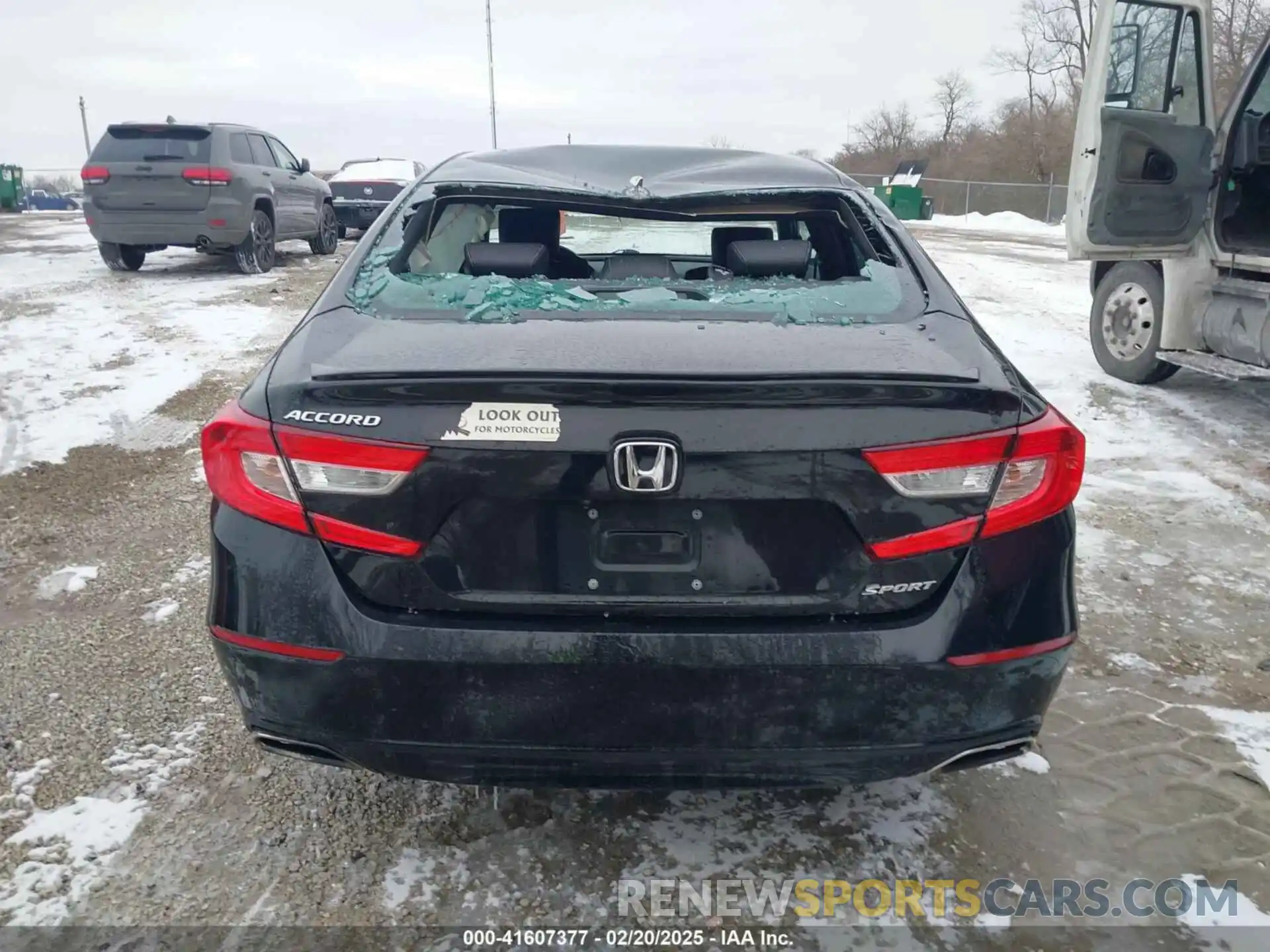 16 Photograph of a damaged car 1HGCV1F31KA171814 HONDA ACCORD 2019