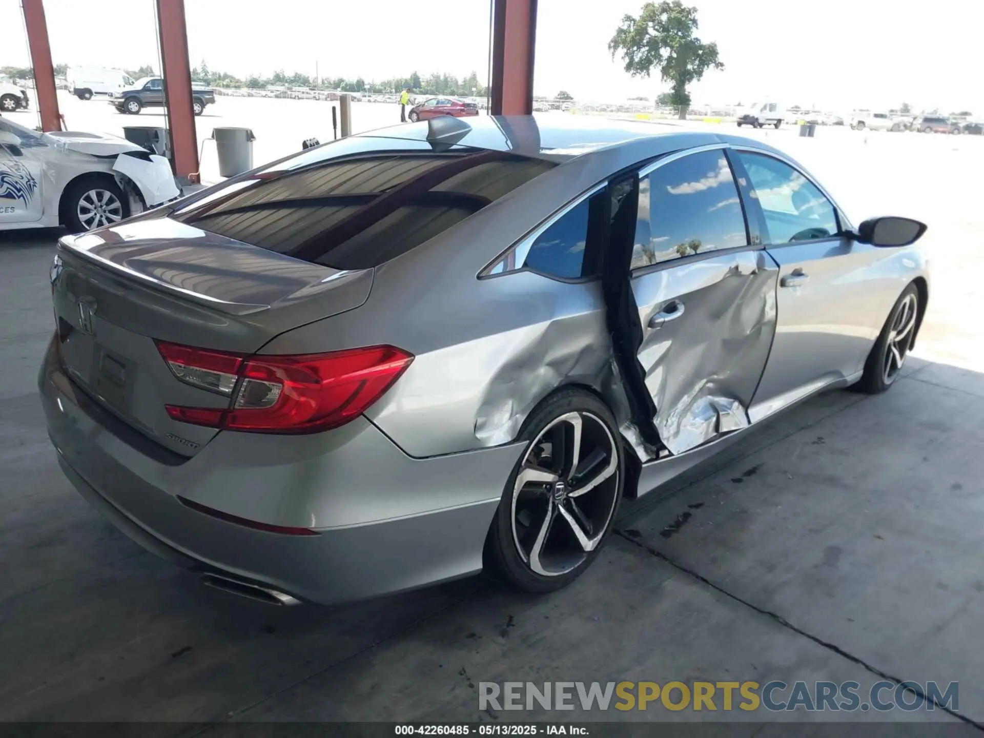 4 Photograph of a damaged car 1HGCV1F32KA003048 HONDA ACCORD 2019