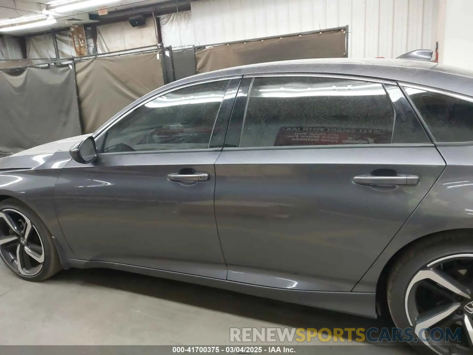 15 Photograph of a damaged car 1HGCV1F32KA010405 HONDA ACCORD 2019