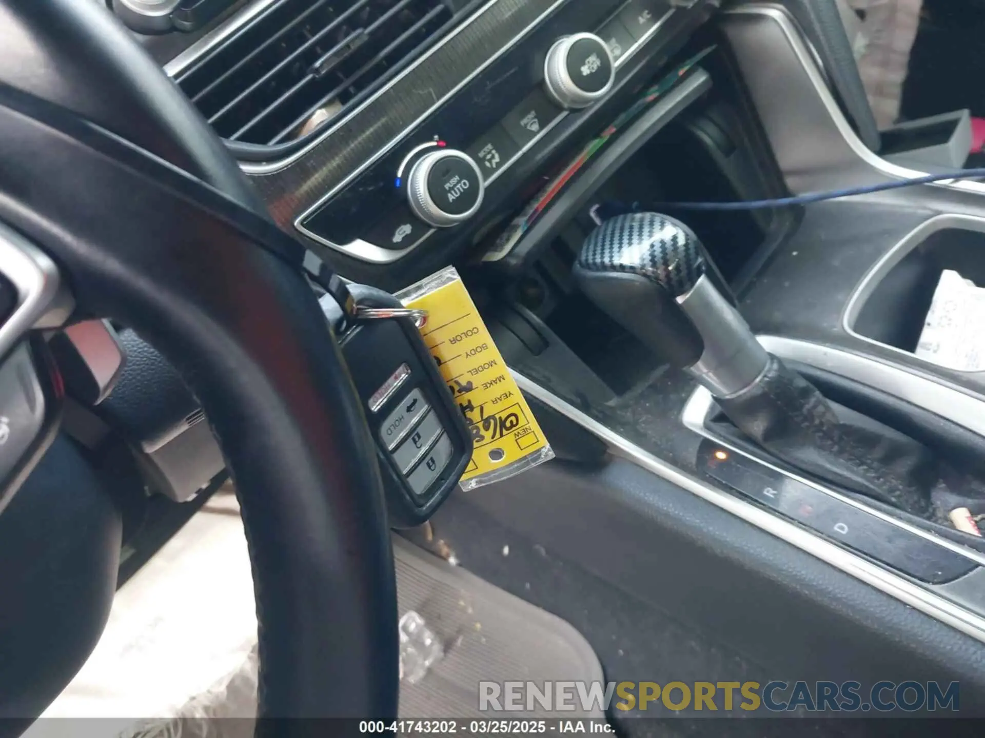11 Photograph of a damaged car 1HGCV1F32KA016804 HONDA ACCORD 2019