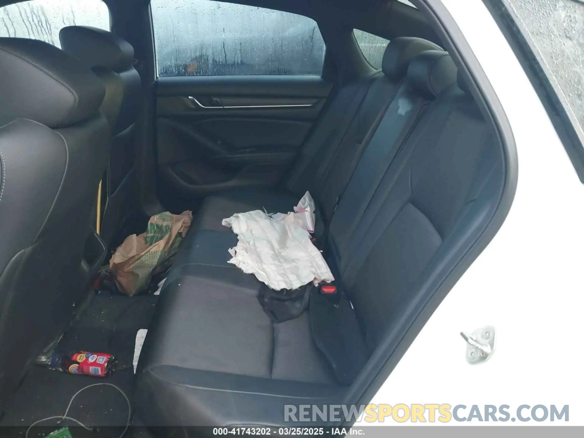 8 Photograph of a damaged car 1HGCV1F32KA016804 HONDA ACCORD 2019