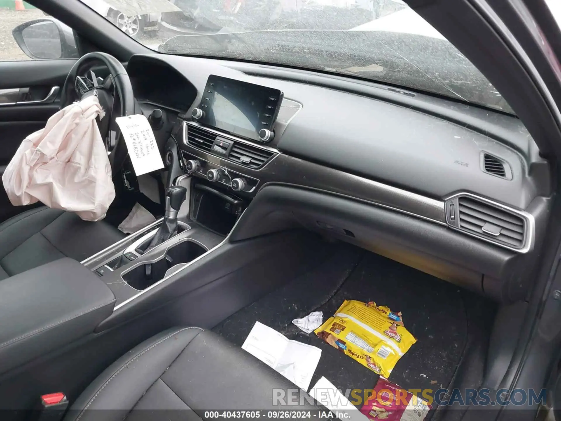 5 Photograph of a damaged car 1HGCV1F32KA024546 HONDA ACCORD 2019
