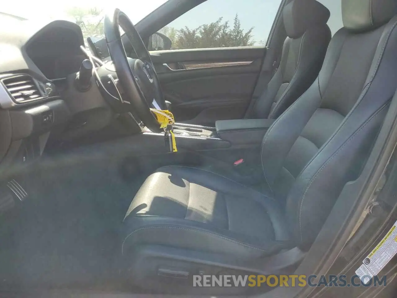 7 Photograph of a damaged car 1HGCV1F32KA035238 HONDA ACCORD 2019