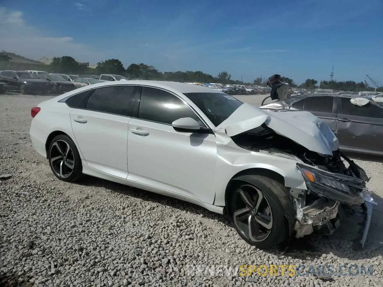 4 Photograph of a damaged car 1HGCV1F32KA055375 HONDA ACCORD 2019