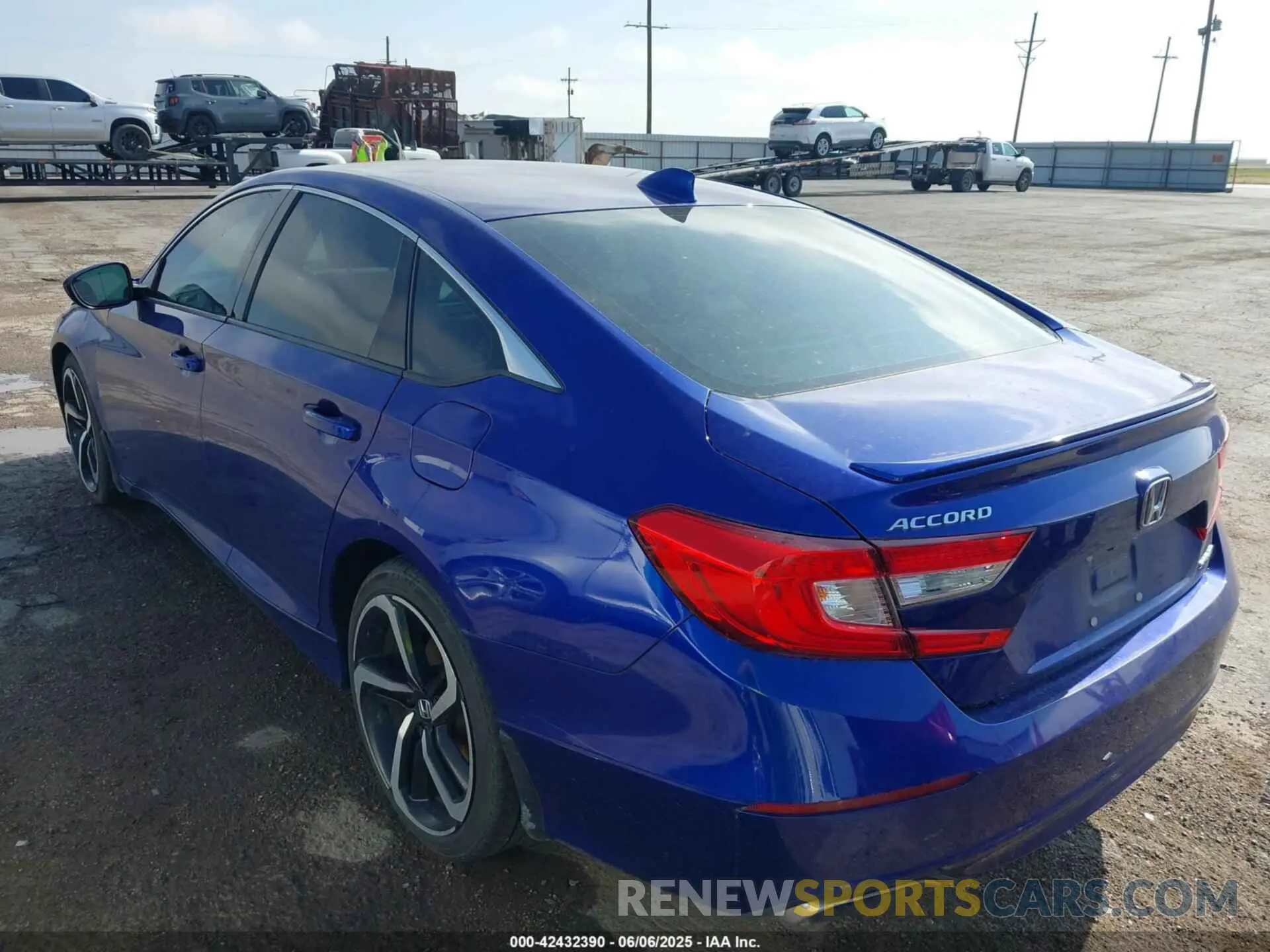 3 Photograph of a damaged car 1HGCV1F32KA055635 HONDA ACCORD 2019
