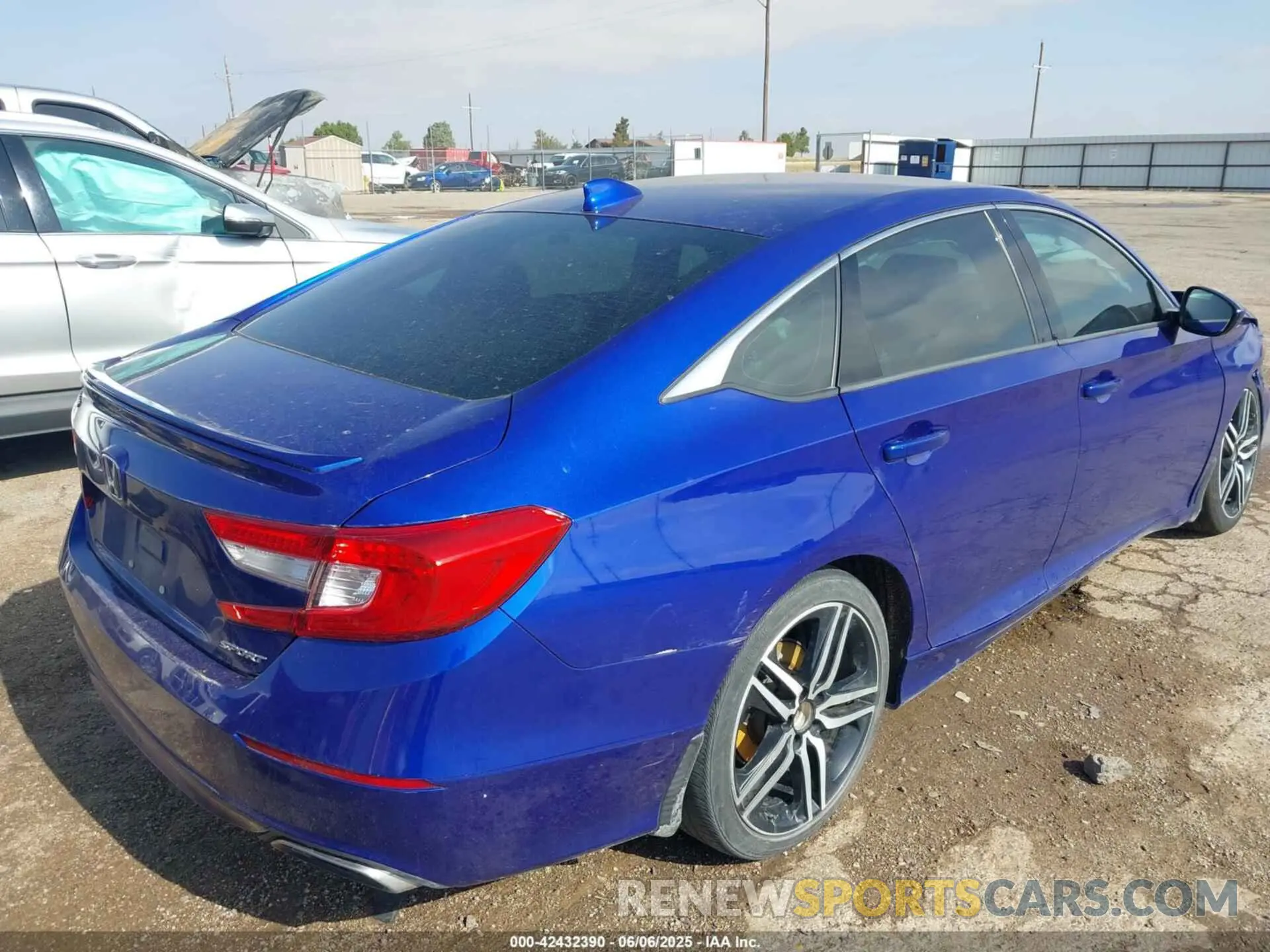 4 Photograph of a damaged car 1HGCV1F32KA055635 HONDA ACCORD 2019