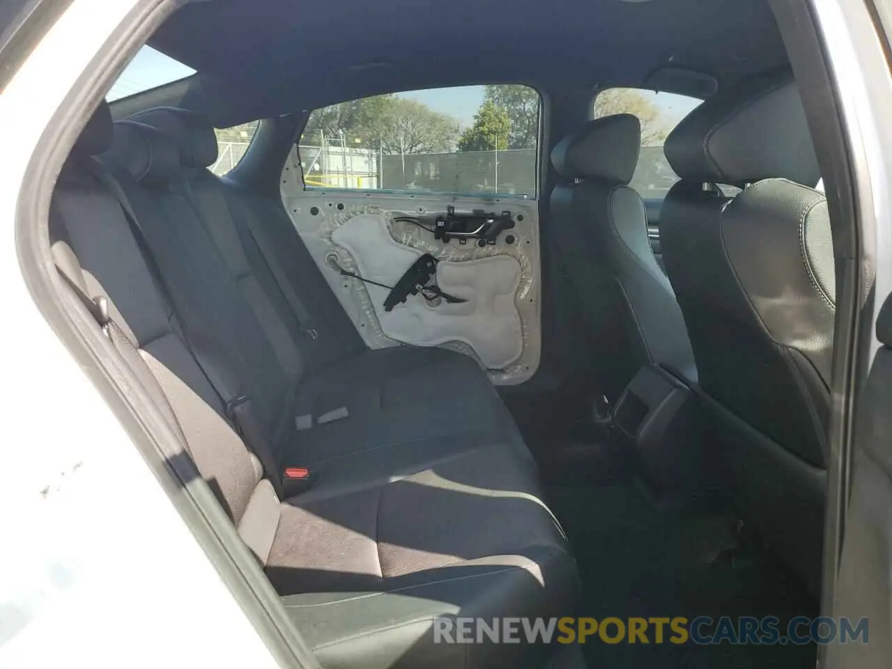 11 Photograph of a damaged car 1HGCV1F32KA062231 HONDA ACCORD 2019