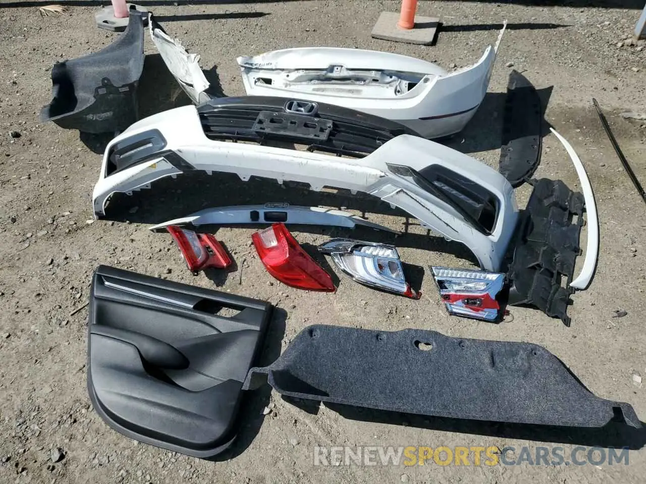 14 Photograph of a damaged car 1HGCV1F32KA062231 HONDA ACCORD 2019