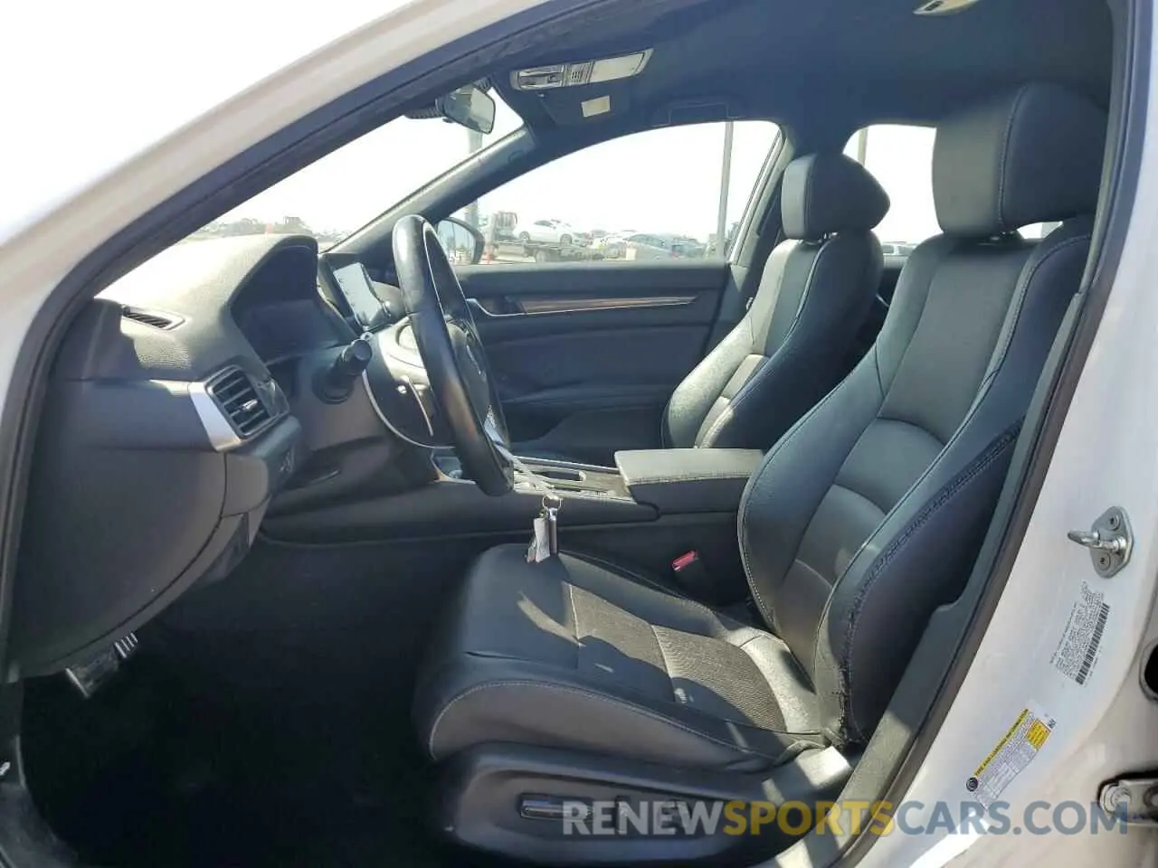 7 Photograph of a damaged car 1HGCV1F32KA062231 HONDA ACCORD 2019