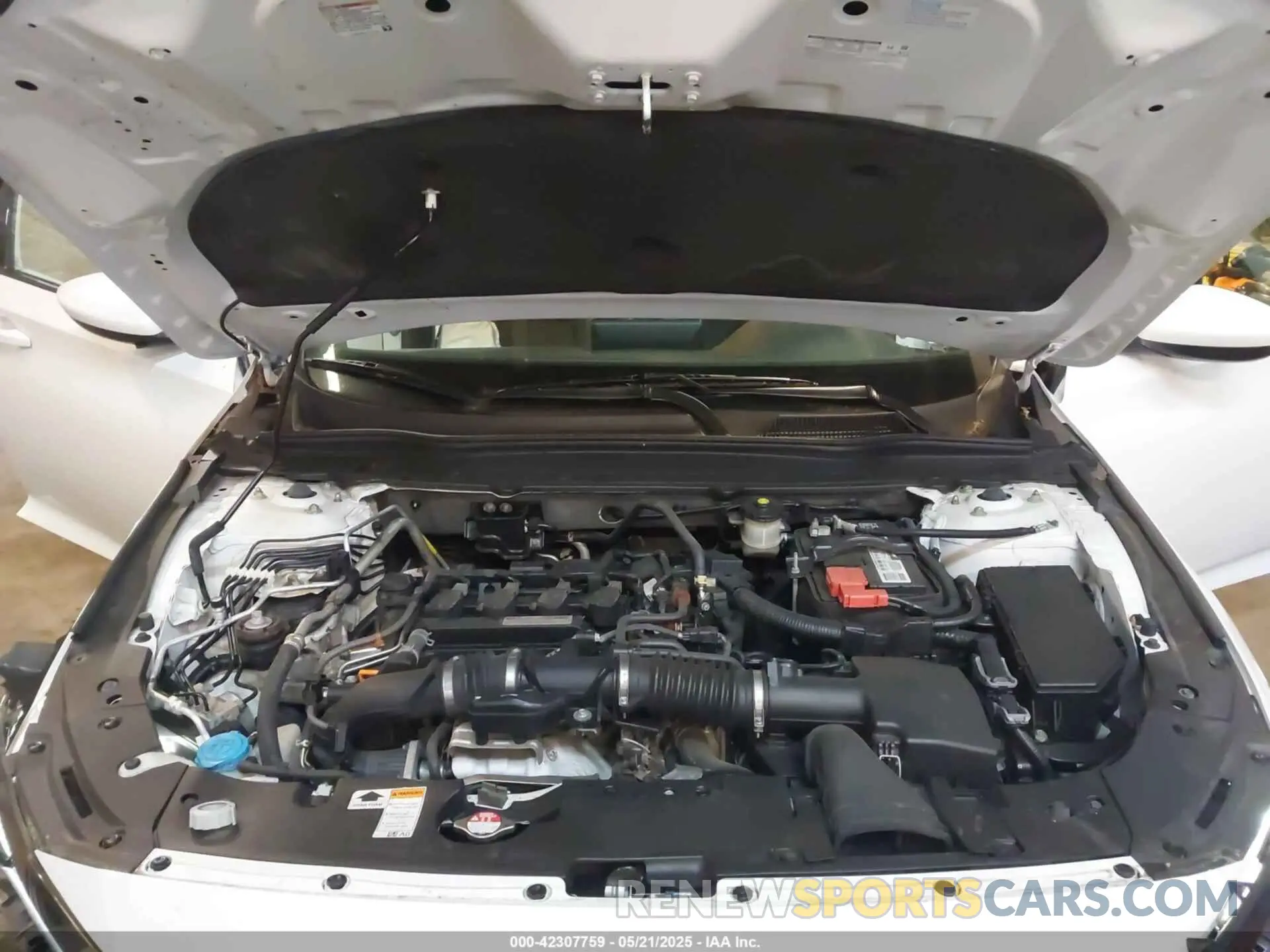 10 Photograph of a damaged car 1HGCV1F32KA093334 HONDA ACCORD 2019