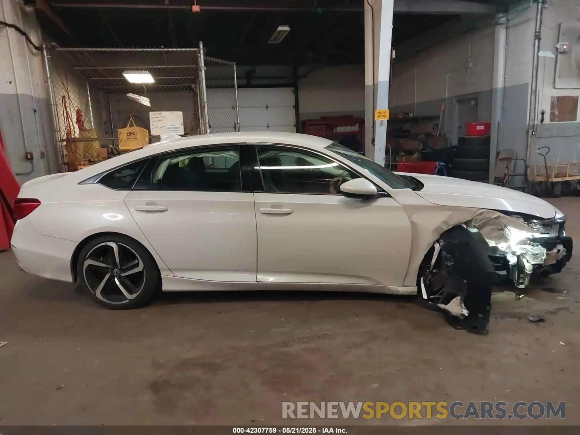 13 Photograph of a damaged car 1HGCV1F32KA093334 HONDA ACCORD 2019