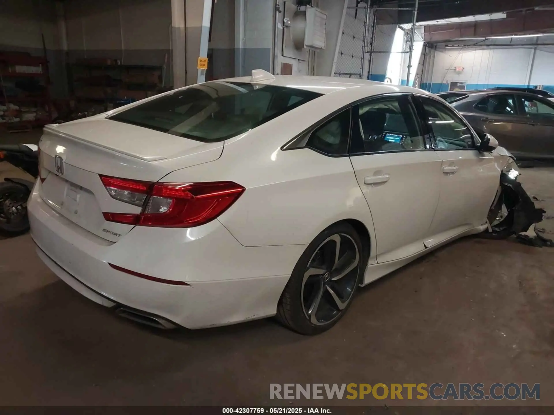 4 Photograph of a damaged car 1HGCV1F32KA093334 HONDA ACCORD 2019