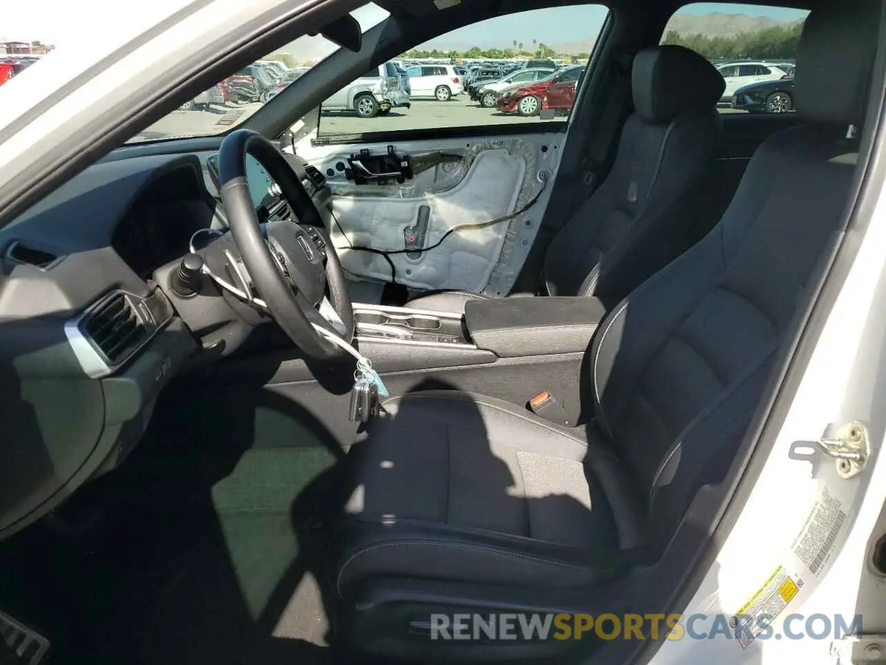 7 Photograph of a damaged car 1HGCV1F32KA124677 HONDA ACCORD 2019