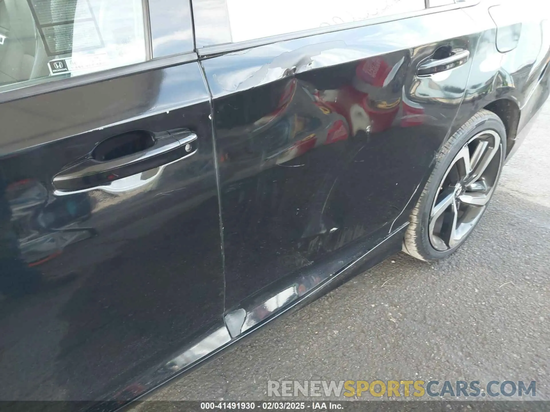 6 Photograph of a damaged car 1HGCV1F32KA135453 HONDA ACCORD 2019