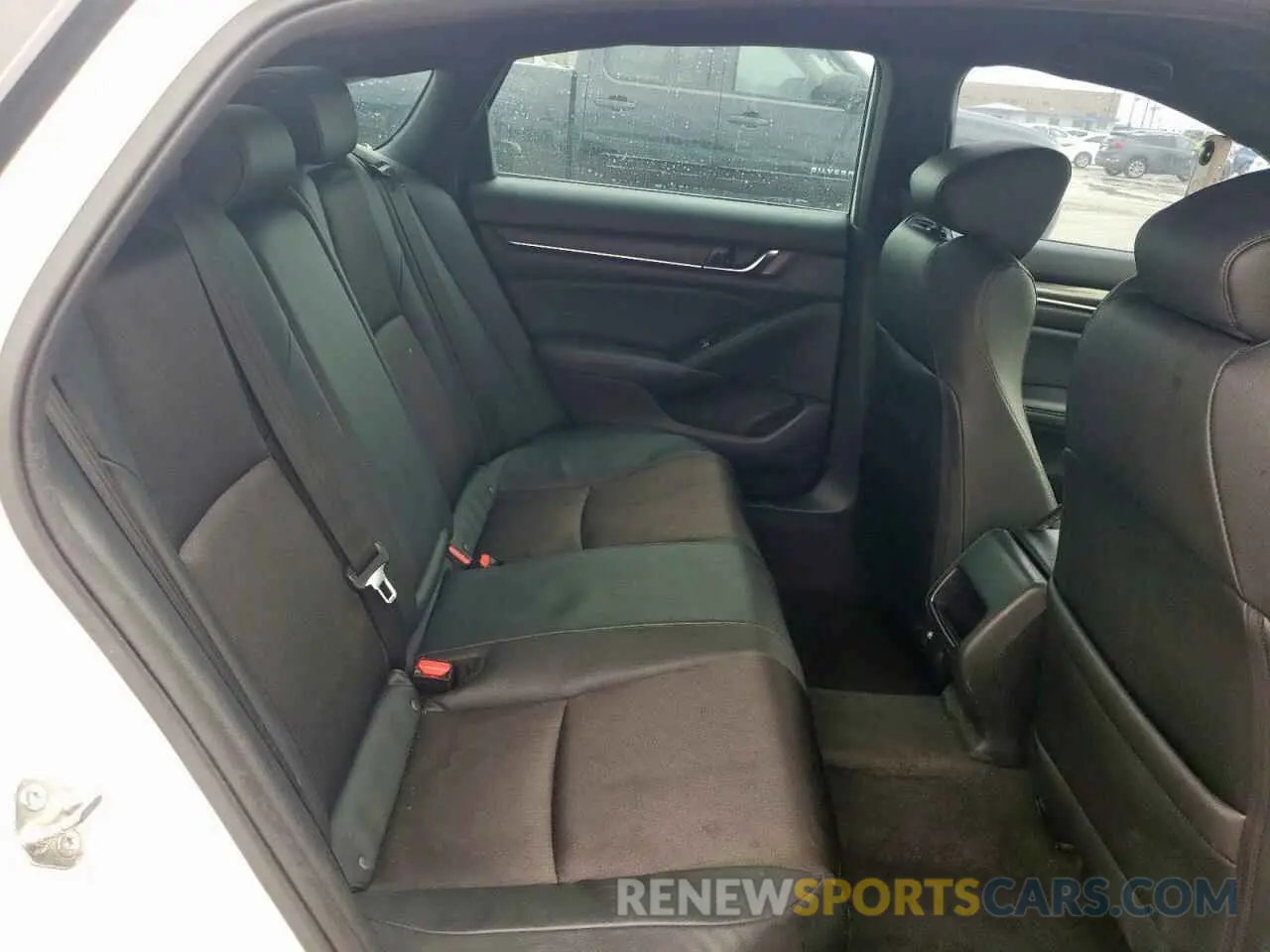 10 Photograph of a damaged car 1HGCV1F32KA147666 HONDA ACCORD 2019