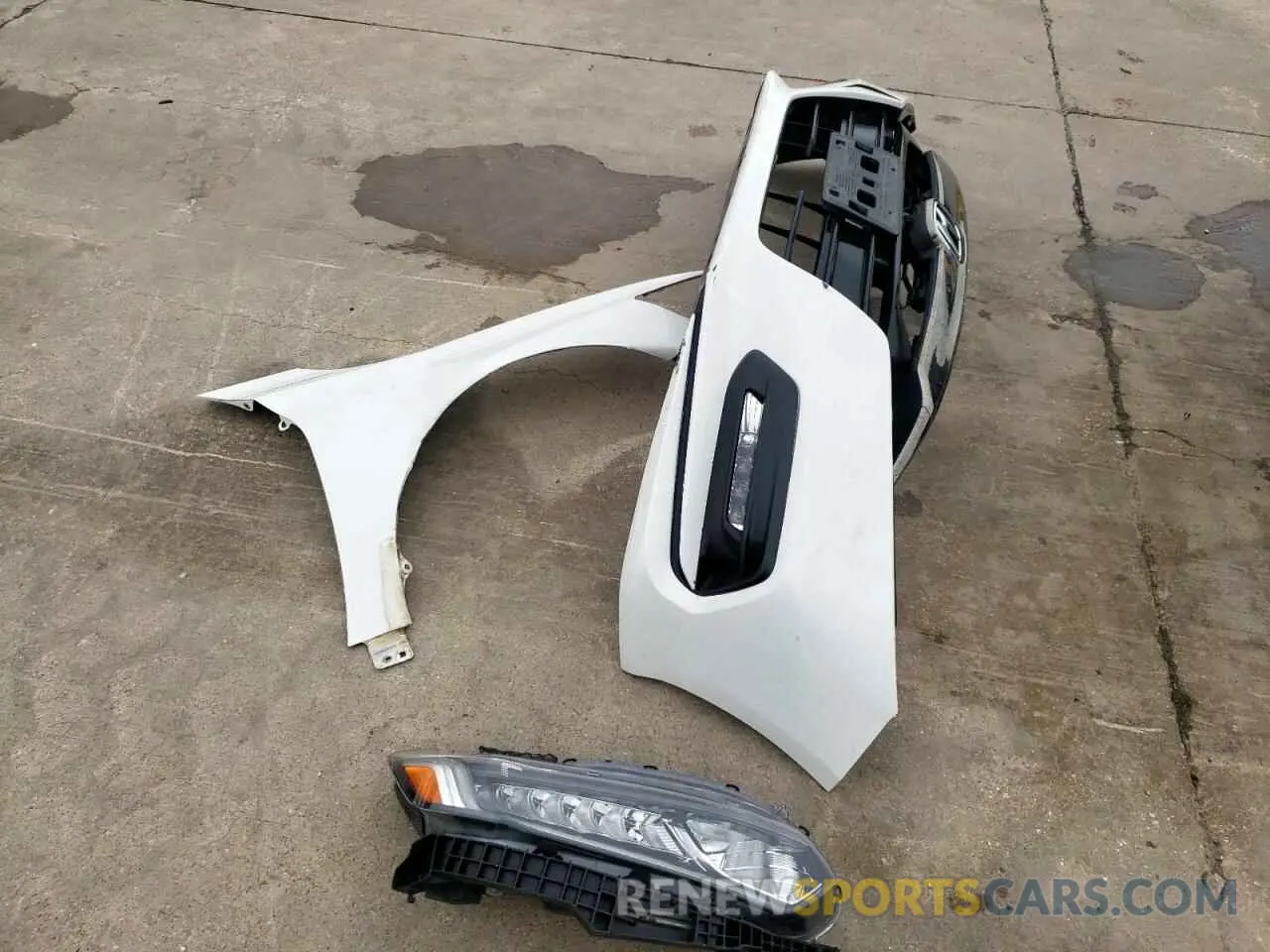 12 Photograph of a damaged car 1HGCV1F32KA147666 HONDA ACCORD 2019