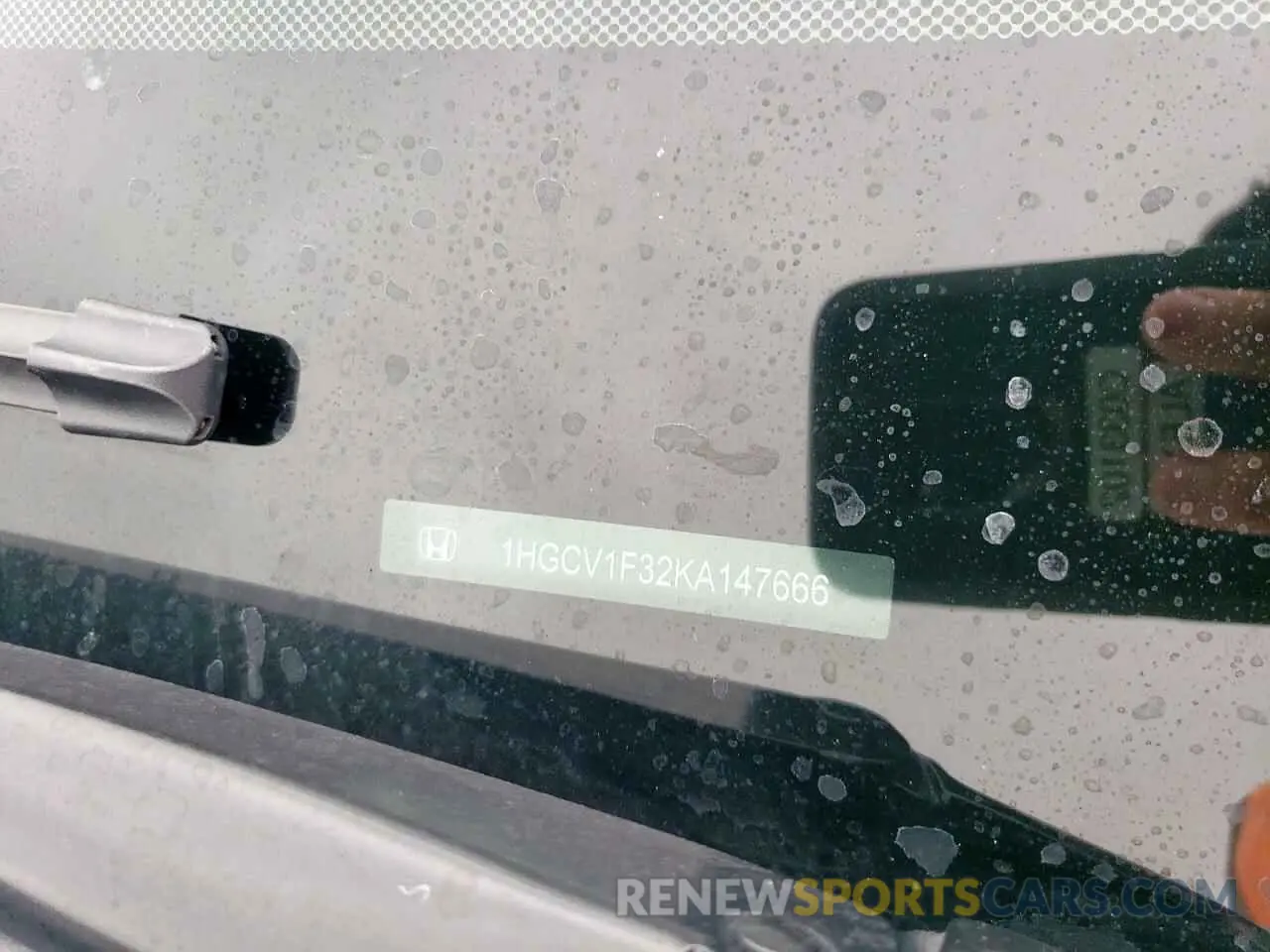 13 Photograph of a damaged car 1HGCV1F32KA147666 HONDA ACCORD 2019
