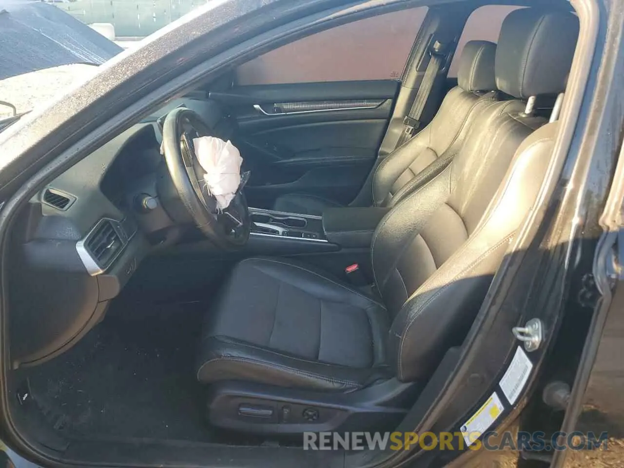 7 Photograph of a damaged car 1HGCV1F32KA154858 HONDA ACCORD 2019