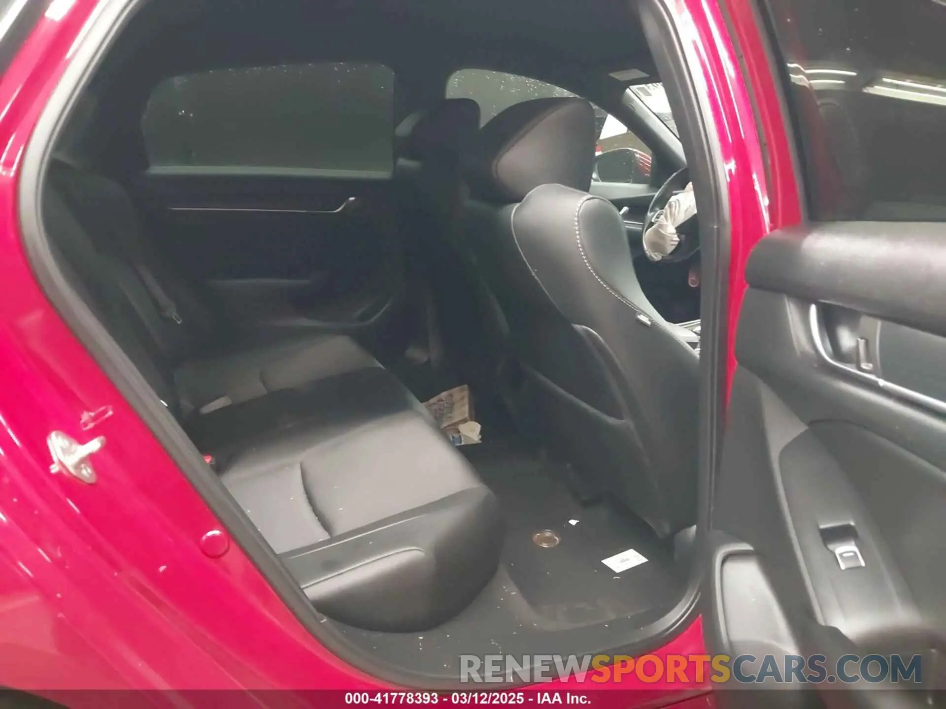 8 Photograph of a damaged car 1HGCV1F32KA165617 HONDA ACCORD 2019