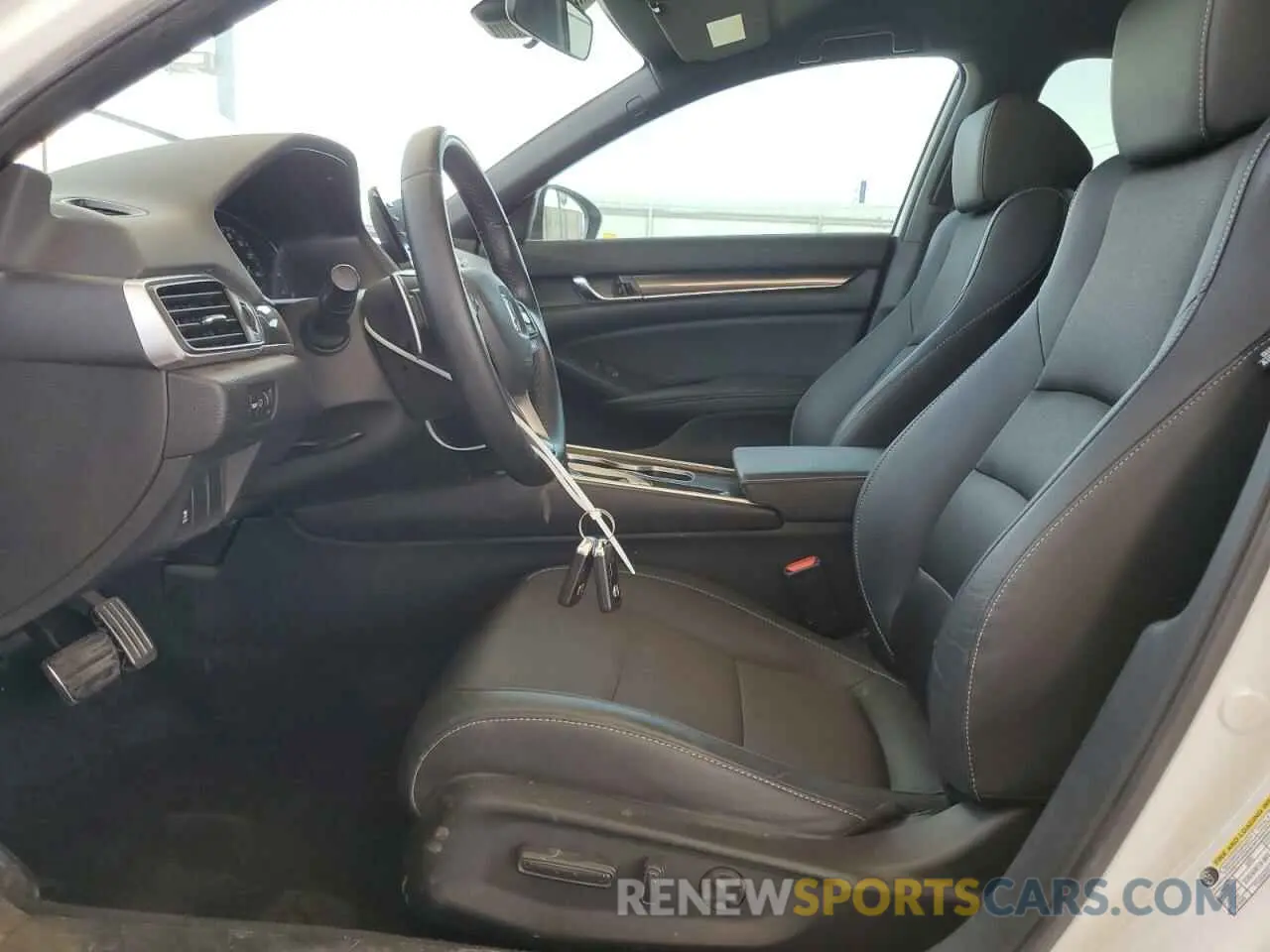 7 Photograph of a damaged car 1HGCV1F33KA010574 HONDA ACCORD 2019