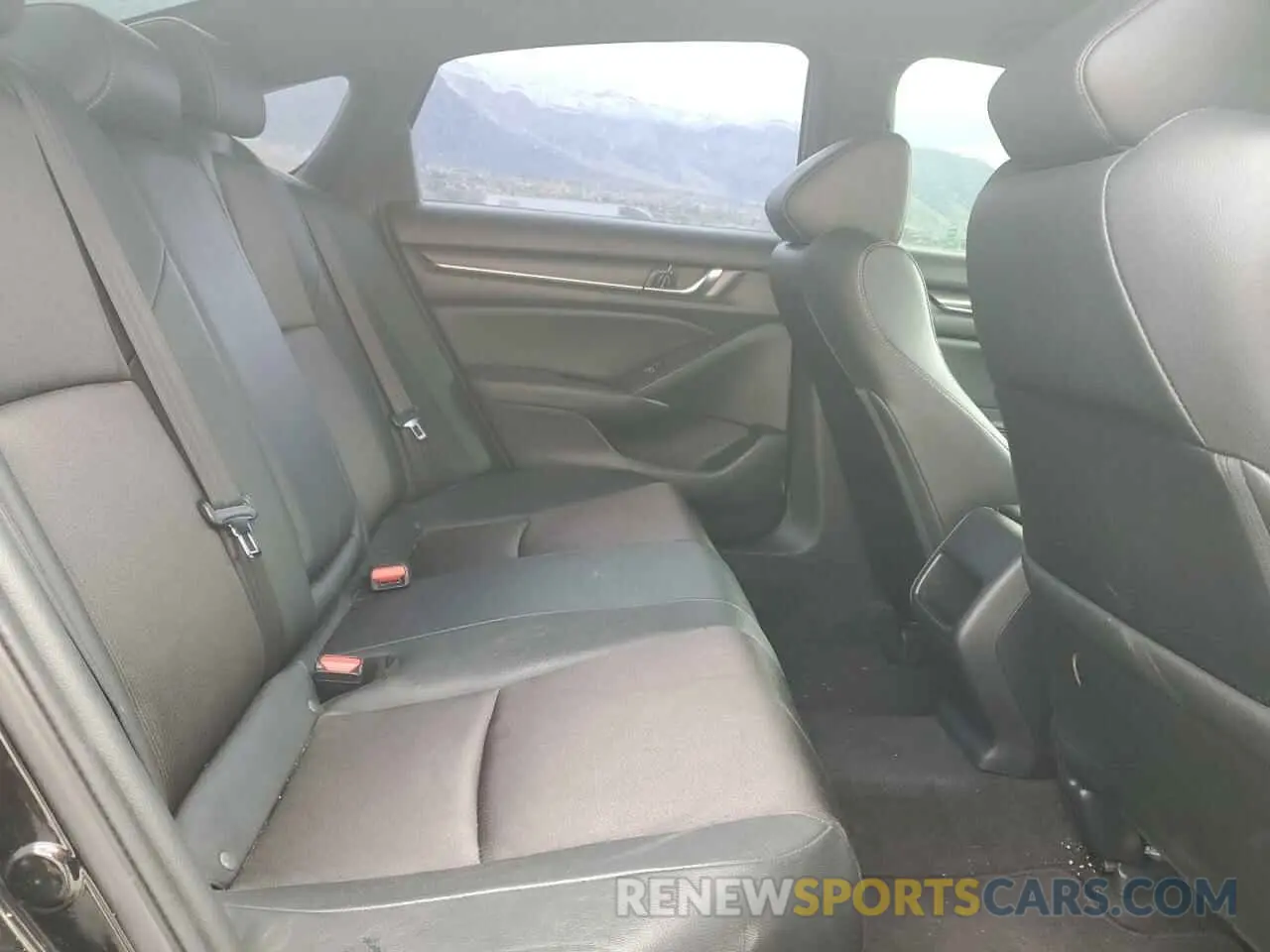 10 Photograph of a damaged car 1HGCV1F33KA029724 HONDA ACCORD 2019