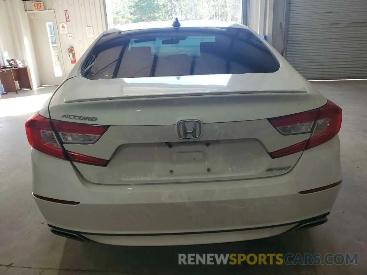 6 Photograph of a damaged car 1HGCV1F33KA037791 HONDA ACCORD 2019