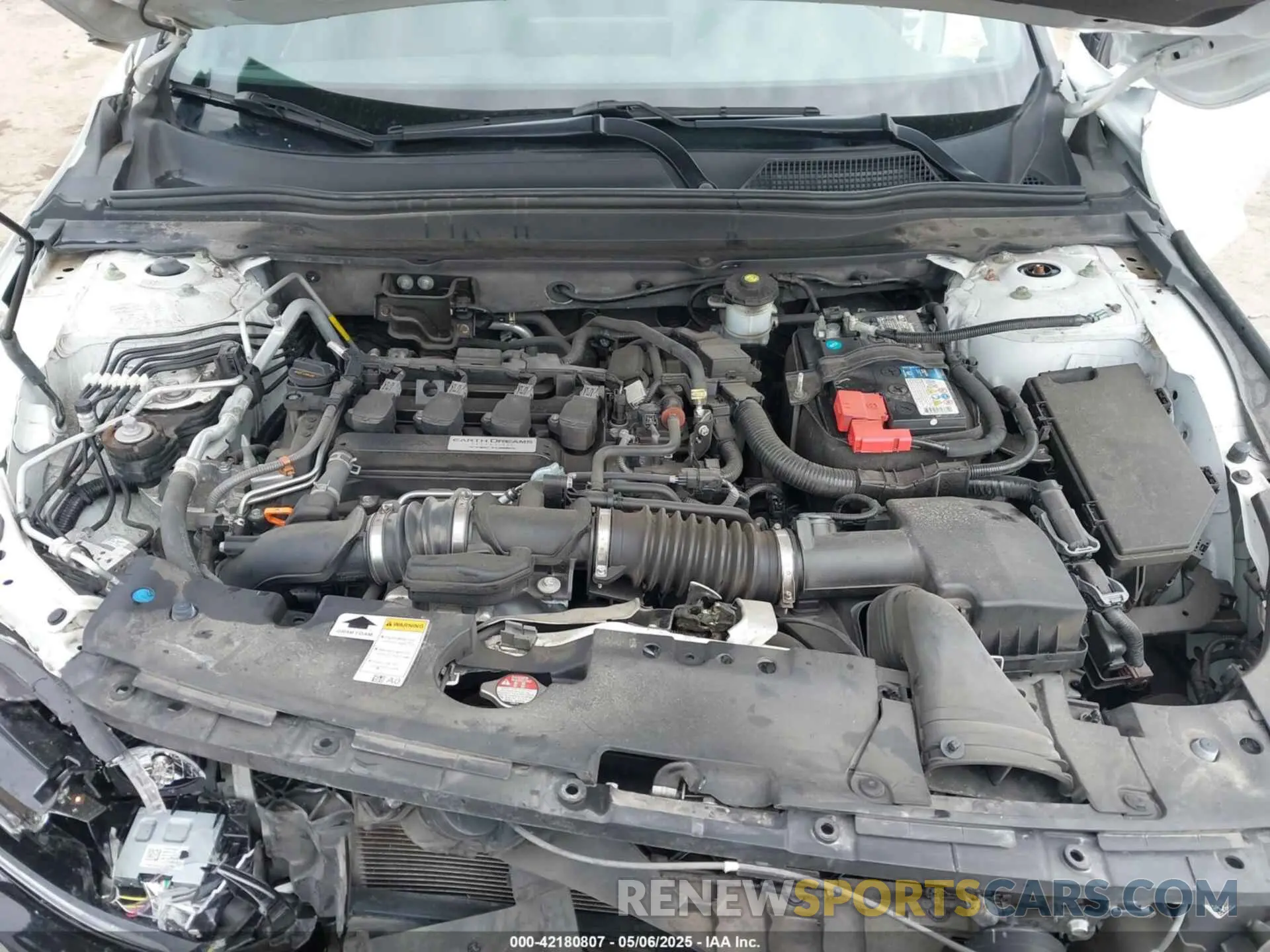 10 Photograph of a damaged car 1HGCV1F33KA060746 HONDA ACCORD 2019